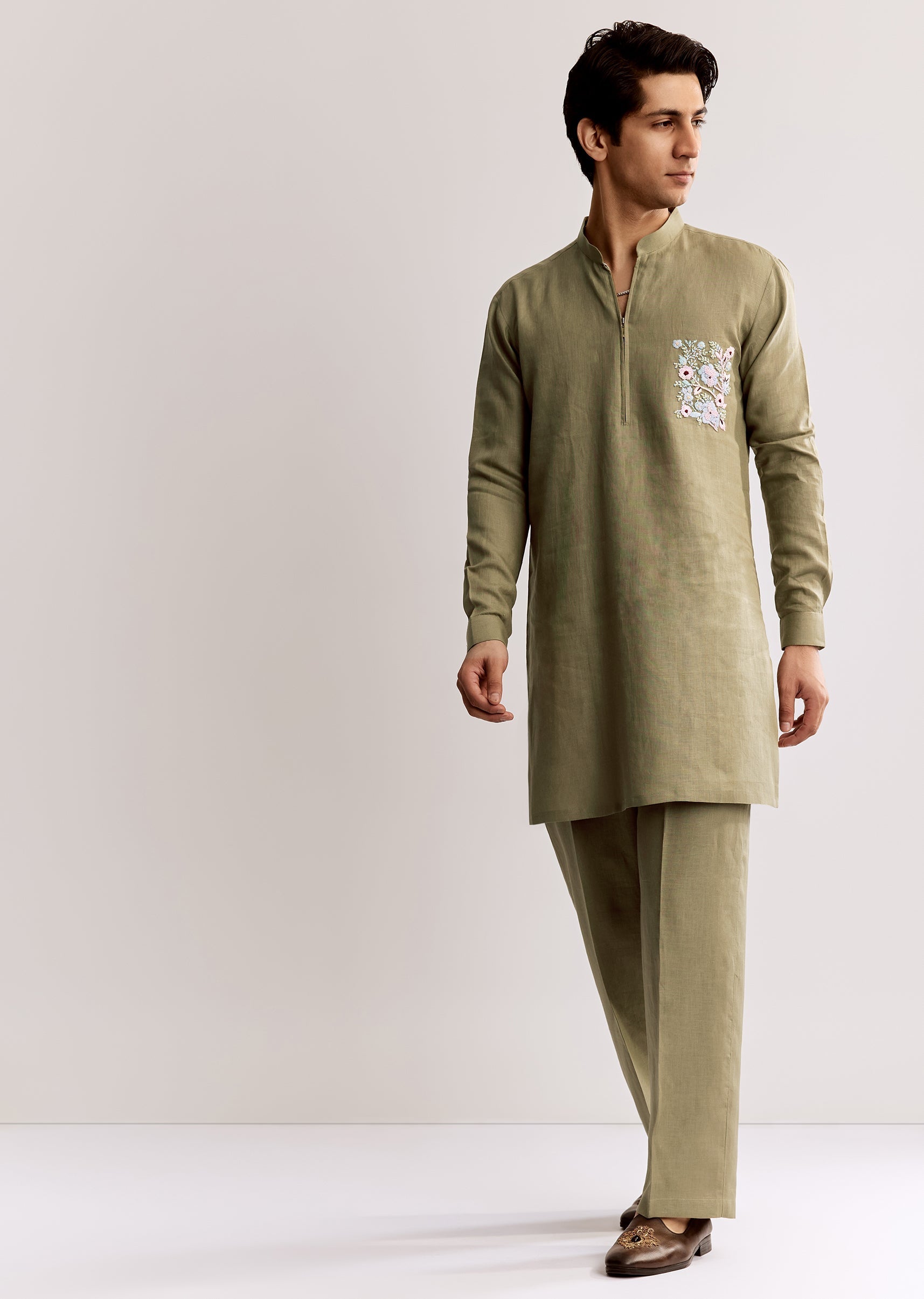 BeigeLinenKurtaSetWithEmbroidery-sg320017_5_56ba65ff-67da-4514-bf1f-f27b1fd72bbd.jpg