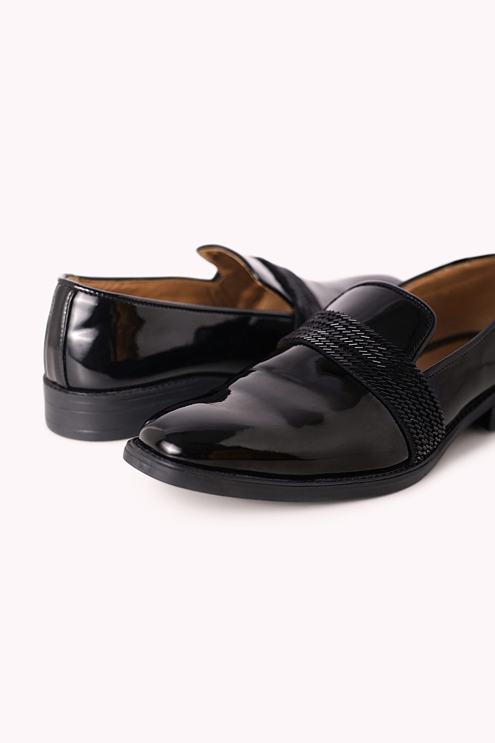 Black_Texturef_Shoes-SG179254_3_1c3ffa15-4da8-46c3-816c-b60b8e44f6a5.jpg