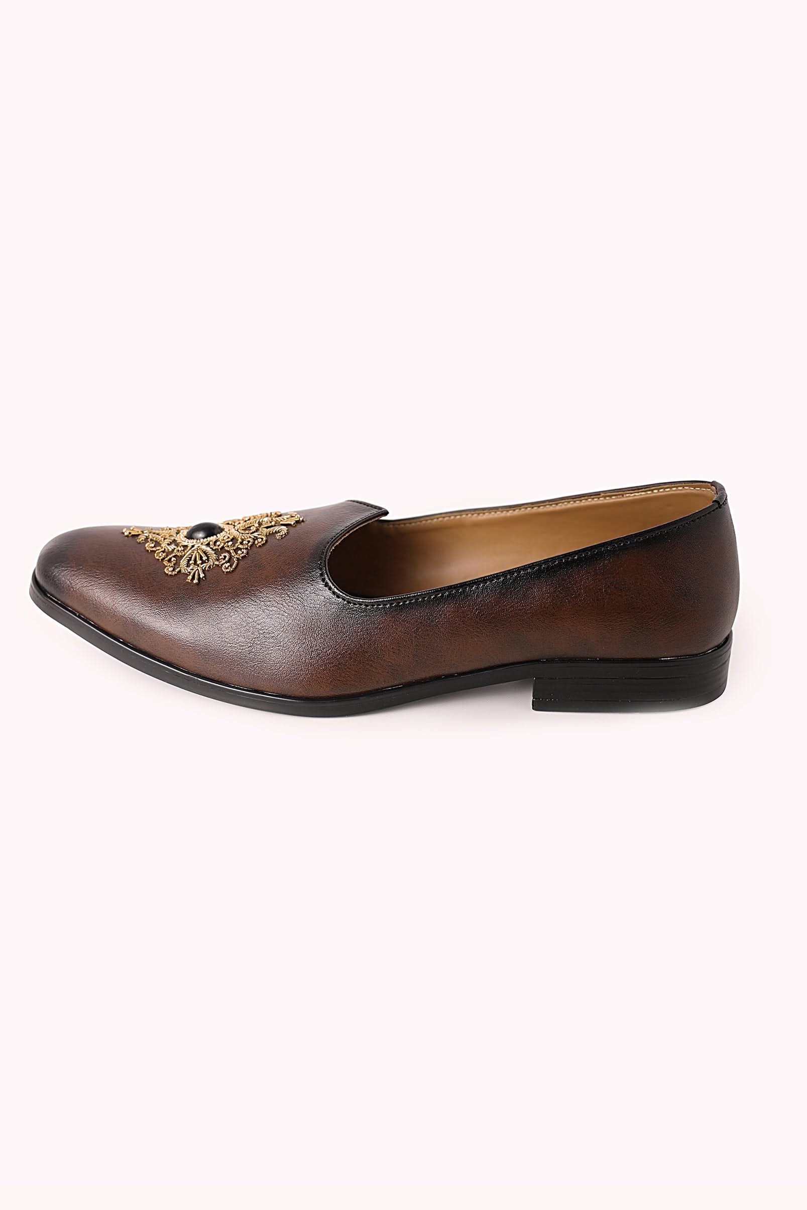 Brown_Embroidered_Mojaris-SG179190_2_7c095dd6-9b50-4707-9a57-9cd474c70bc4.jpg