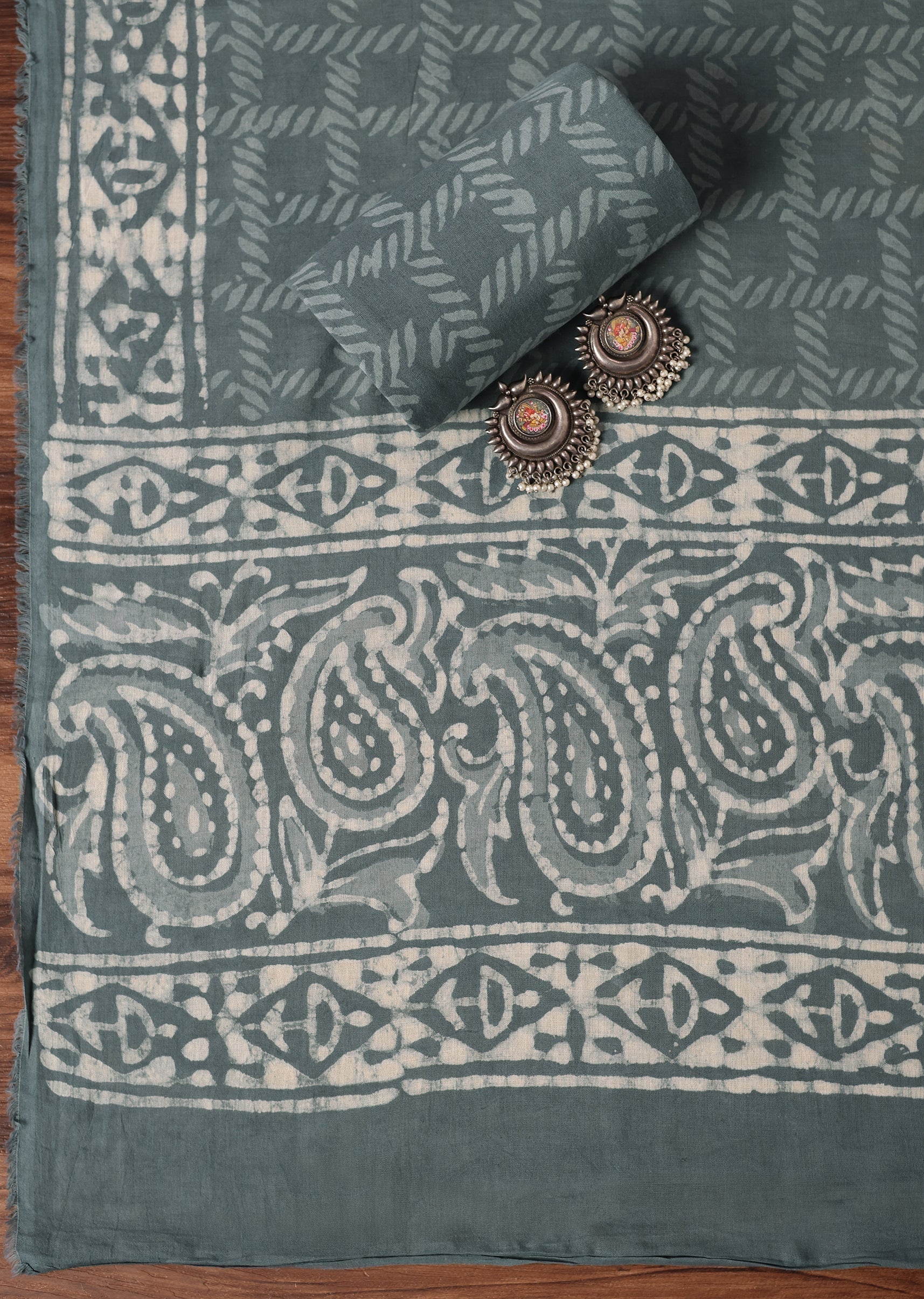 Grey_Batik_Hand_Block_Printed_Cotton-SG229819_2_2cc5fe04-5bf5-4535-b8a6-fdf3c57eaf30.jpg