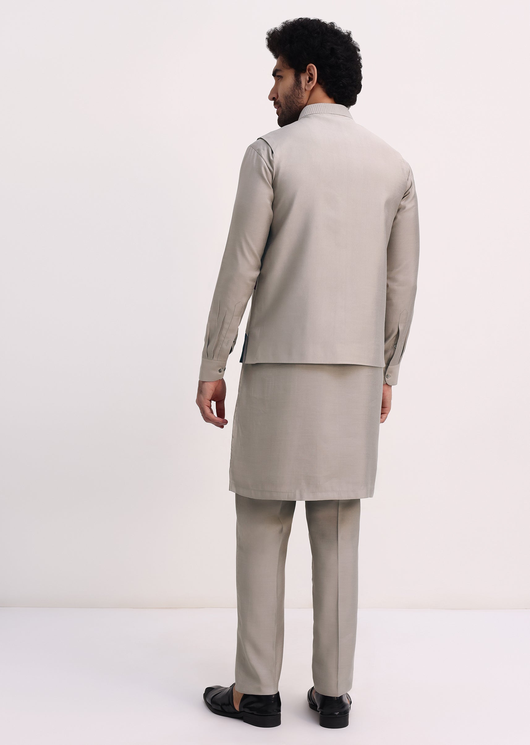 Multicolour_Self_Work_Kurta_Jacket_Set-SG229182_2_cf0152d3-0aaf-46bc-9e8b-44b848419935.jpg