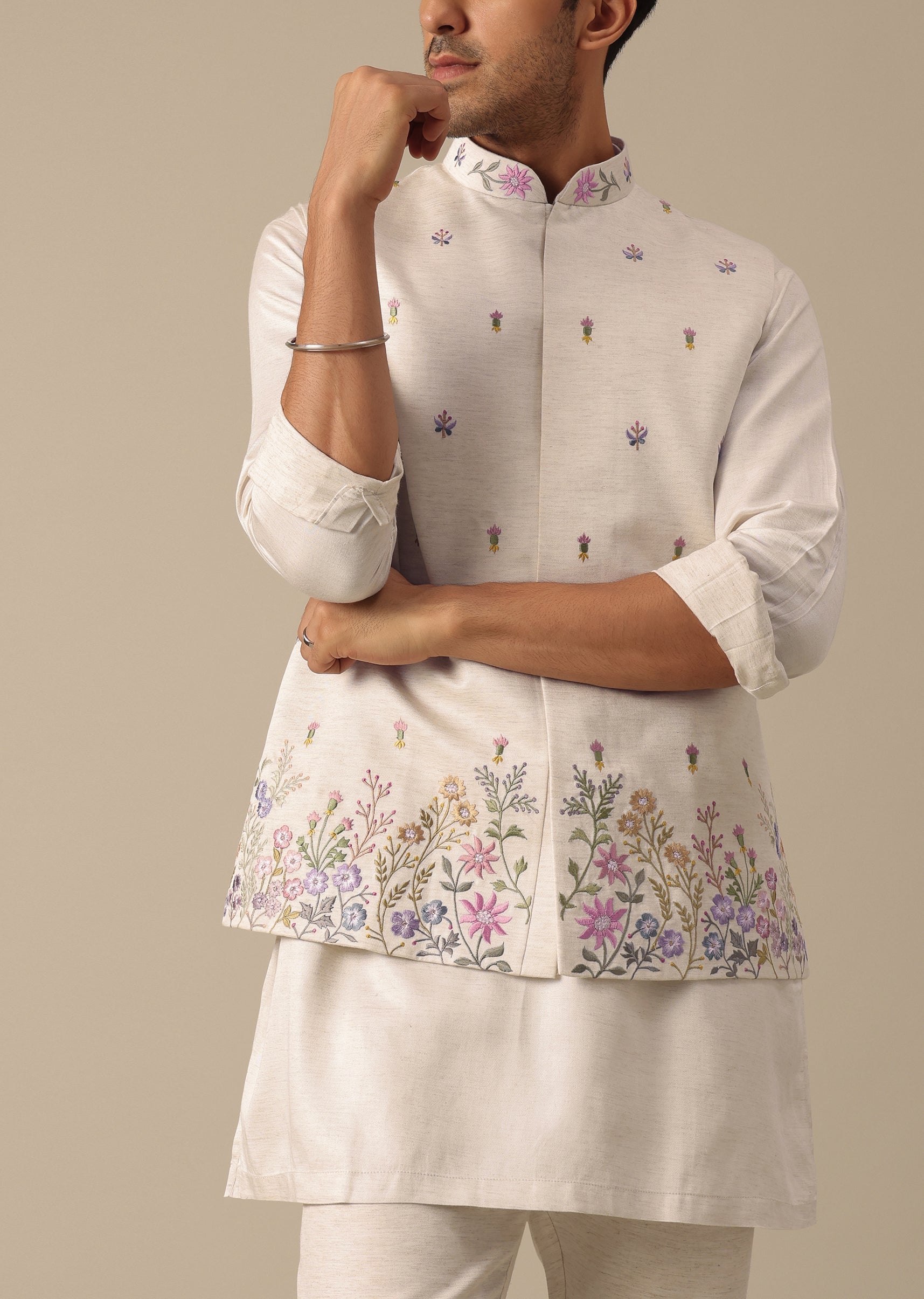 OffWhiteFloralEmbroideredJacketKurtaSet-SG186548_1_8cdecc65-a5f6-4040-8bea-c7203f247aa5.jpg