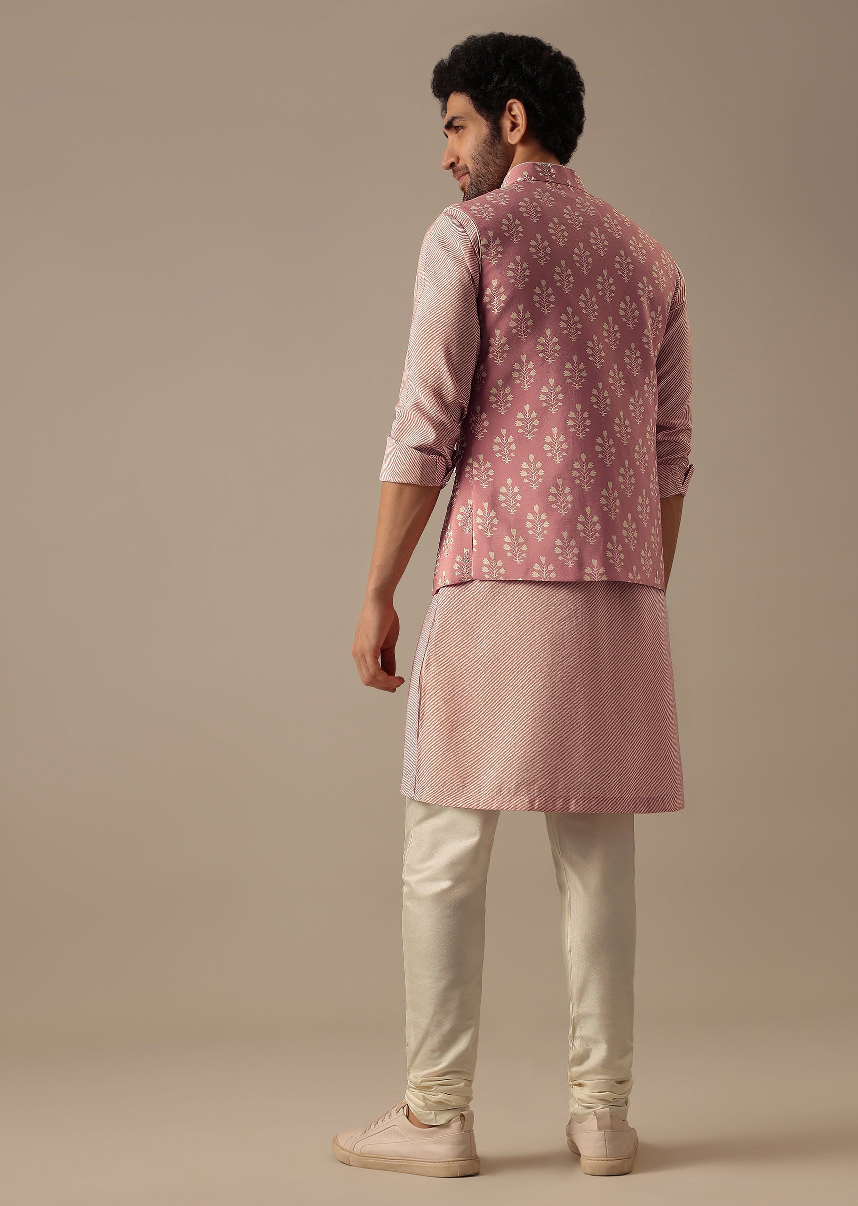 Pink_Floral_Bundi_Striped_Kurta_Set-SG176260-5_b84e34f6-8518-4c11-ad8e-3ac9853b1407.jpg