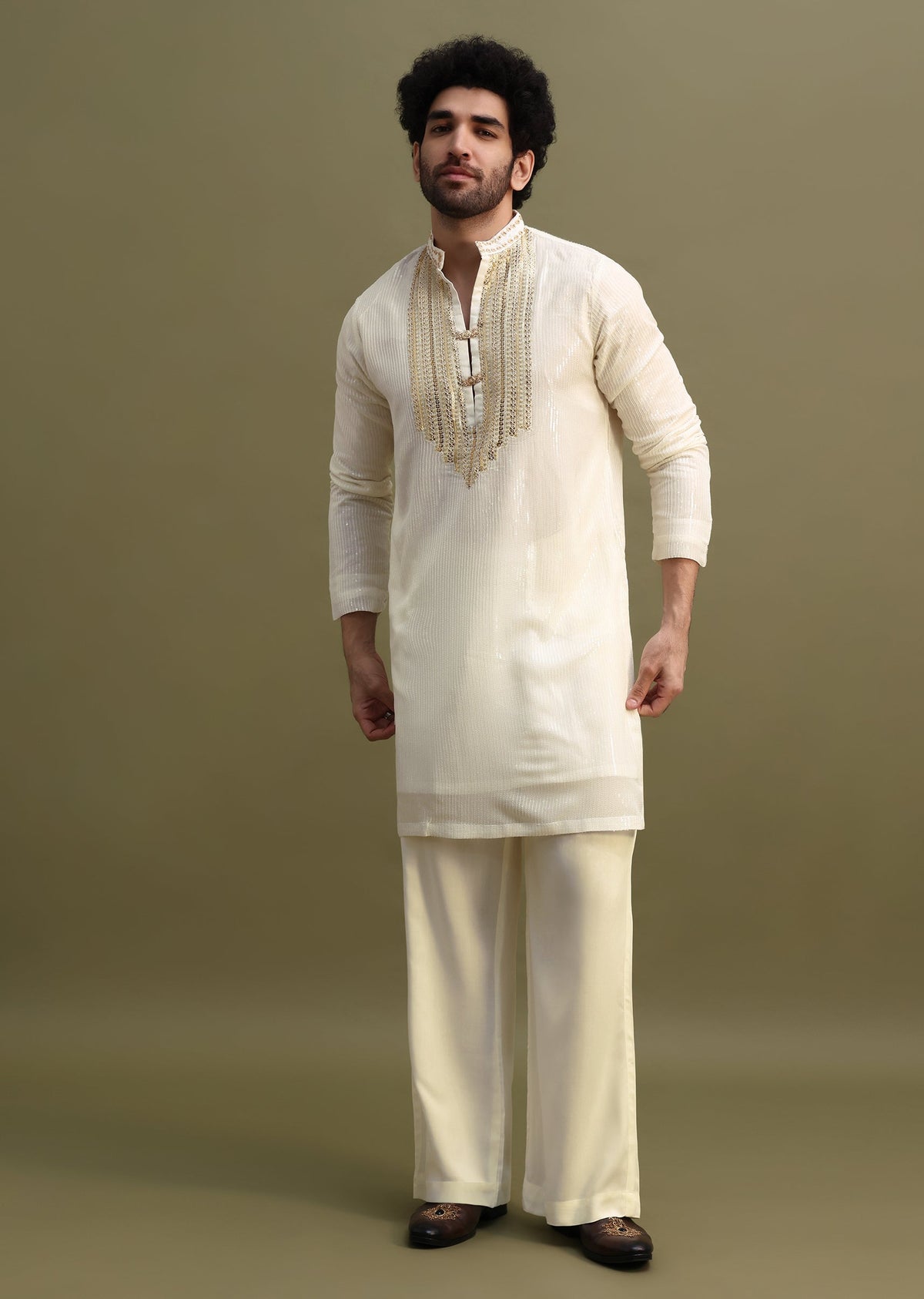 White_Gold_Sequin_Kurta_With_Loose_Fitted_Pants-SG233668_5_467794b8-6102-459a-9d15-3e62a3b2bbab.jpg