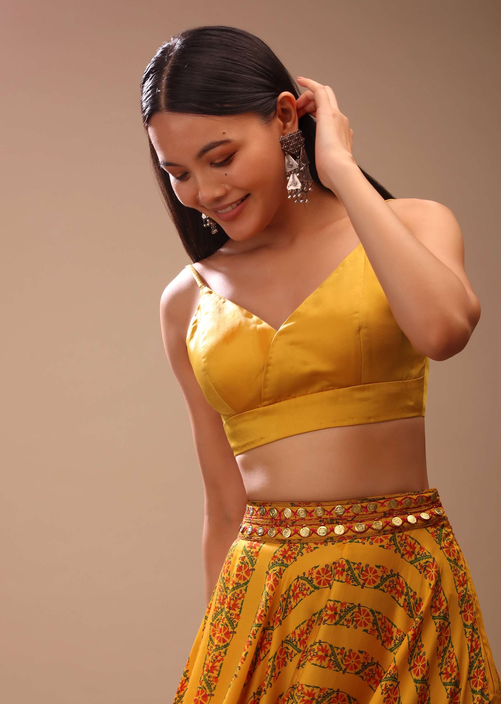 amber_yellow_blouse_in_satin-m001blra02y-sg92689_2_f6e18b90-d187-499c-83a3-d027830f5a0b.jpg