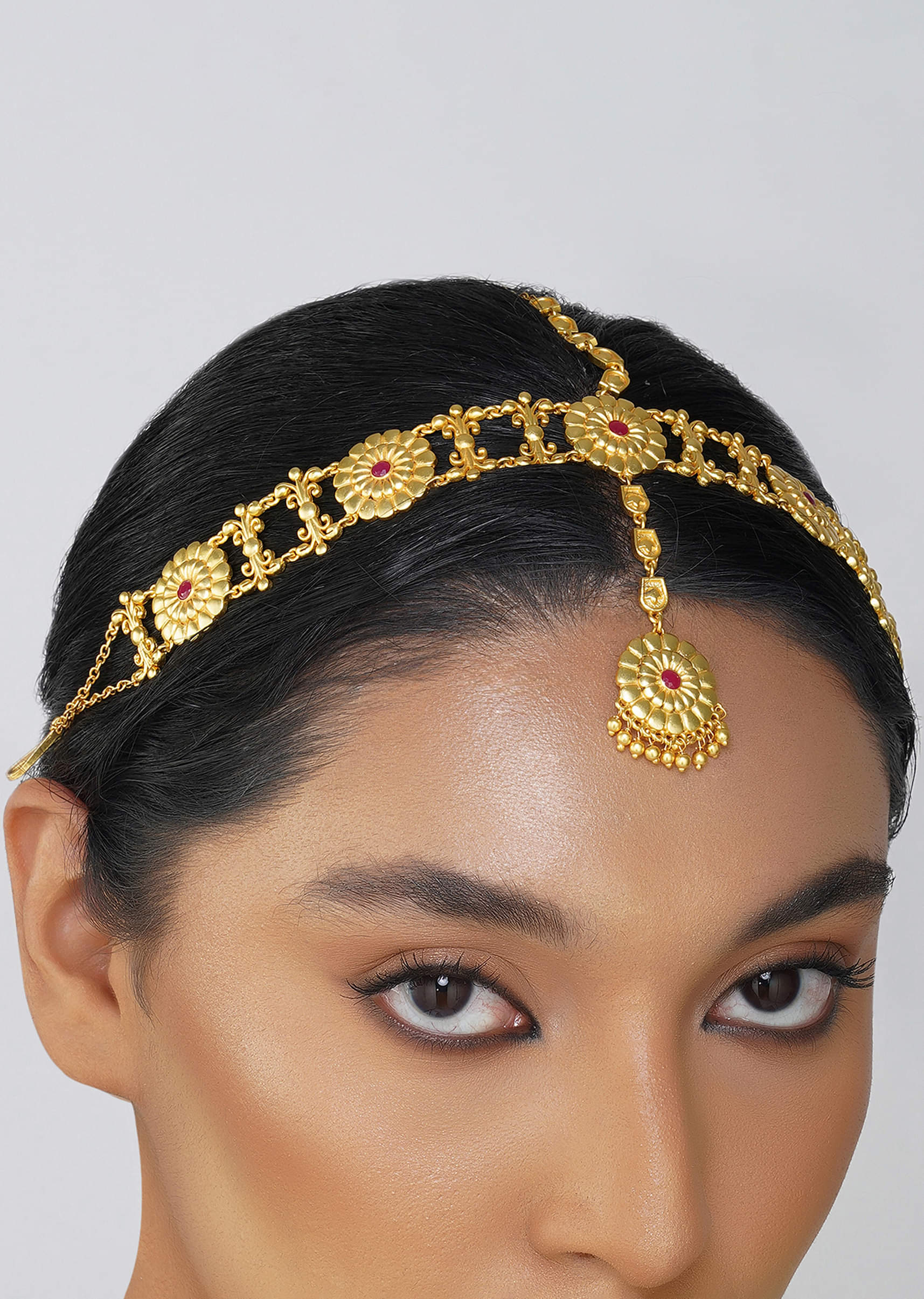 antique_gold_maatha_patti_with_zircon_embellishments-sg293404_2_2f0c423d-d473-47bf-9d17-0432baa317f7.jpg