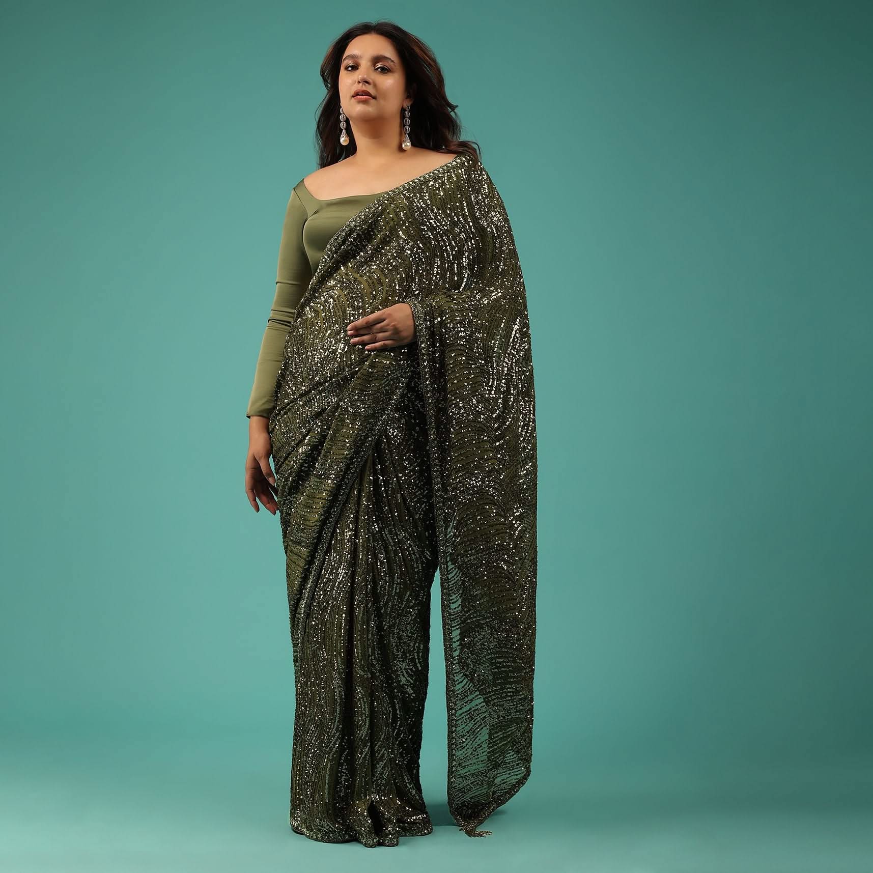 army_green_saree_in_sequins_and_organza_with-sg99556_15_7072da7b-e829-4a4d-895d-fdadbebf03f2.jpg