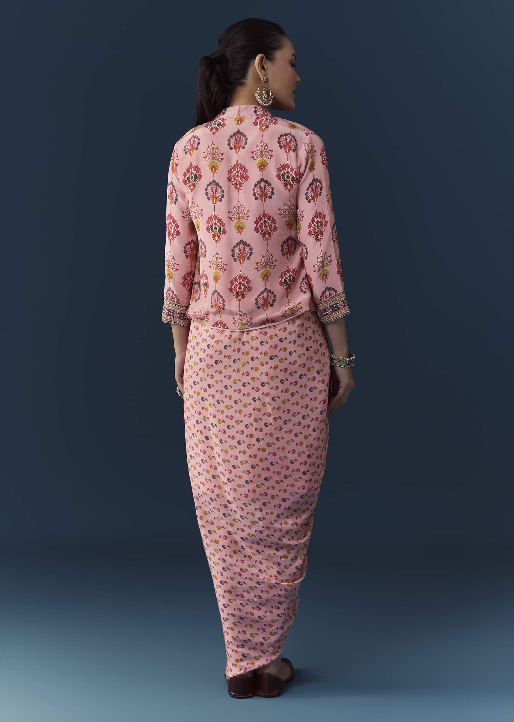 baby-pink-floral-print-draped-gown-with-sequins-jacket-sg341952-5.jpg