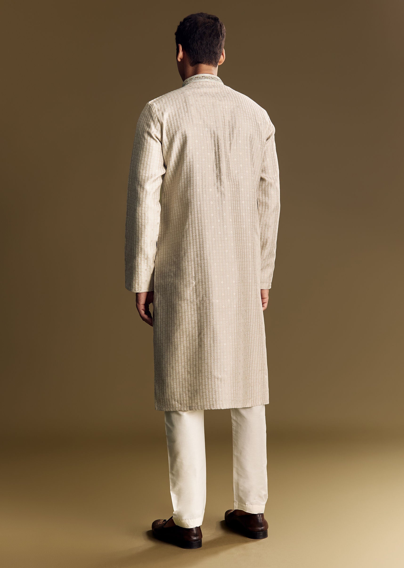 beige-banarasi-jacquard-kurta-set-with-intricate-cutwork-sg310305-5_4d3105b6-1aef-480a-be3e-125e6d4ff909.jpg