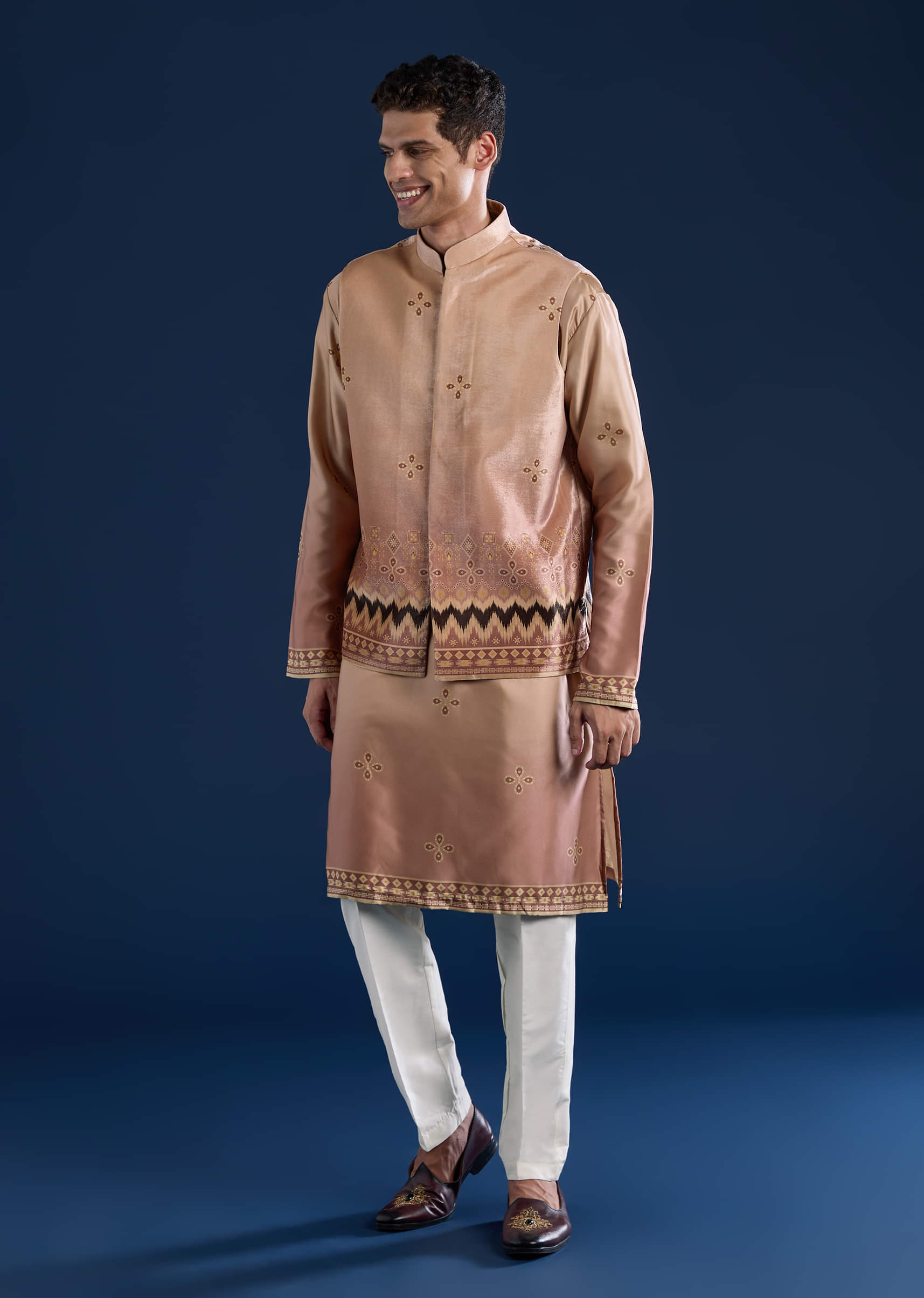 beige-geometric-print-velvet-jacket-and-ombre-kurta-set-sg332716-3_3.jpg