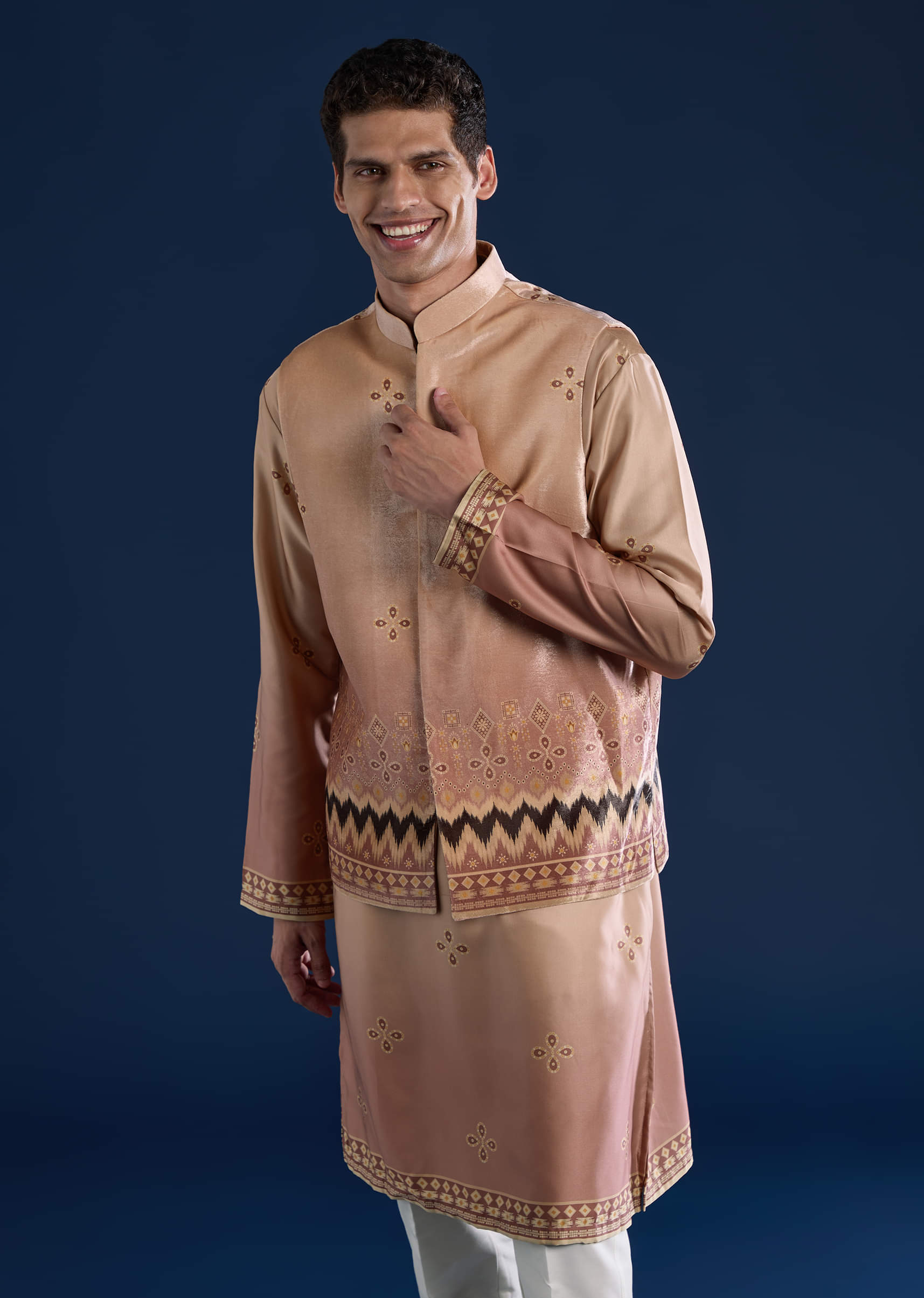 beige-geometric-print-velvet-jacket-and-ombre-kurta-set-sg332716-4_3.jpg