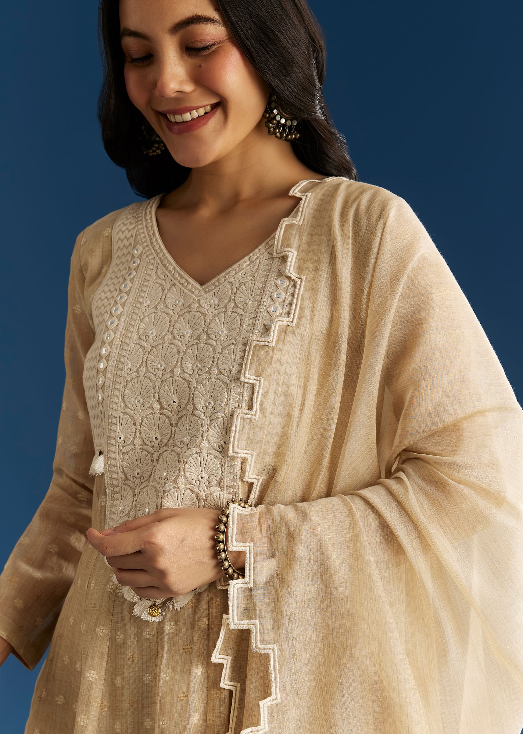 beige-jamdani-anarkali-set-with-thread-work-yoke-and-floral-dupatta-sg305552-3_d4bf7698-acbf-41ec-b6c8-2922c934c8fd.jpg