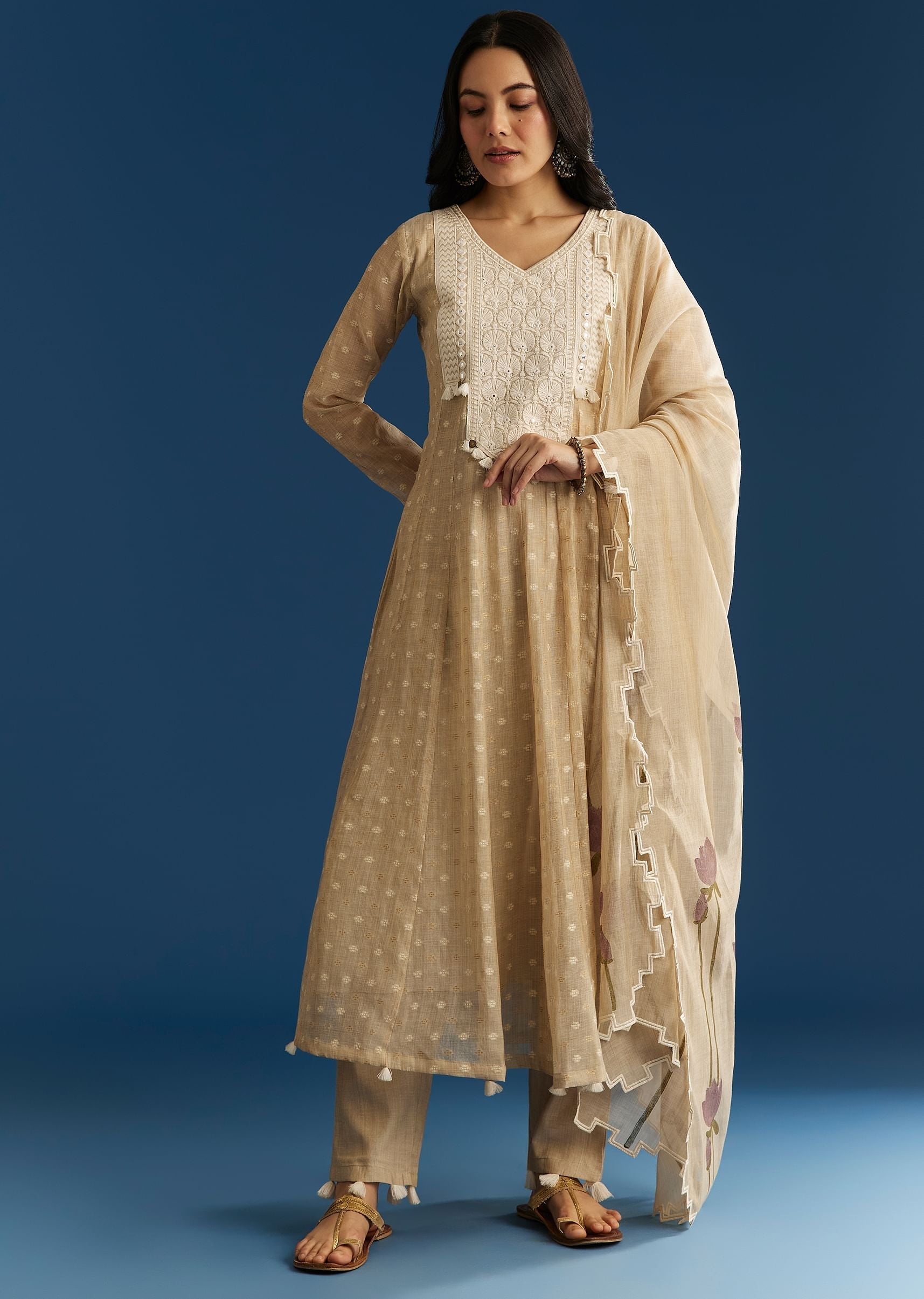 beige-jamdani-anarkali-set-with-thread-work-yoke-and-floral-dupatta-sg305552-4_594827c6-09d1-4549-b6c7-ff0067549e84.jpg
