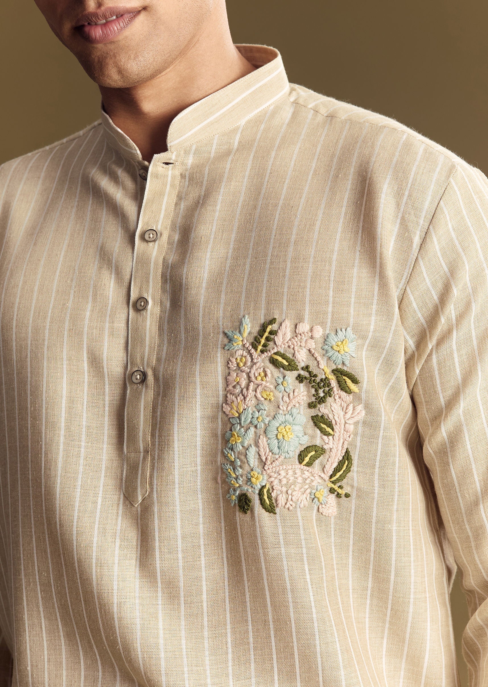 beige-linen-kurta-set-with-delicate-hand-embroidery-sg321668-3_d34a154b-4592-47c5-b9de-50e29e98f612.jpg