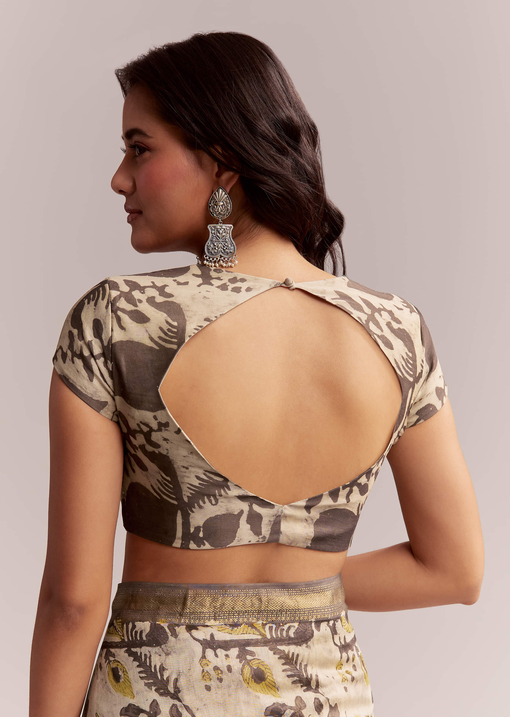 beige-linen-printed-saree-with-hand-block-ajrakh-print-sg314788-8.jpg