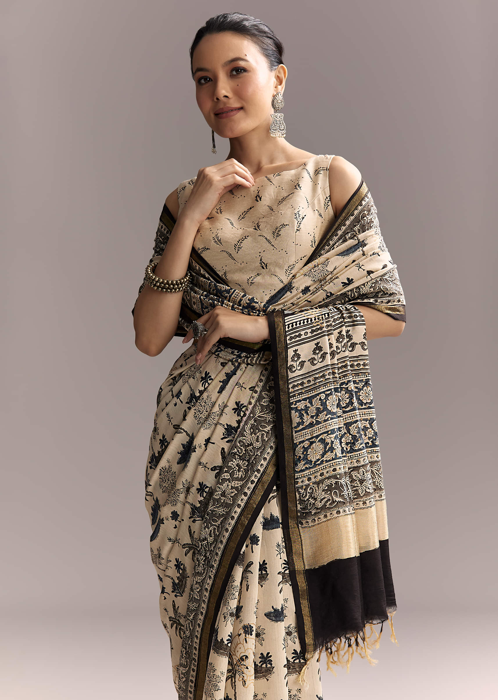 beige-linen-saree-with-black-hand-block-ajrakh-floral-print-sg311976-5.jpg