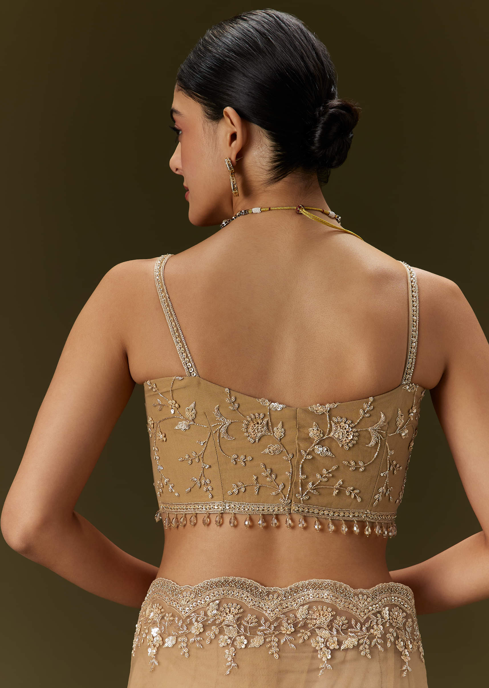 beige-net-saree-with-all-over-heavy-embroidery-sg309662-8_020f846c-bfa9-4f5a-b2c6-cf4f423fff47.jpg
