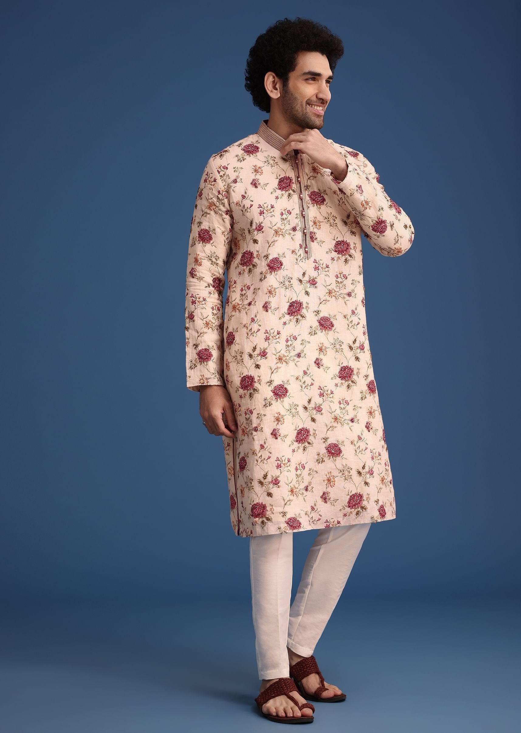 beige-silk-printed-kurta-set-with-floral-motifs-sg302349-4_1674d2ea-9671-489e-af6f-efd817b7674e.jpg