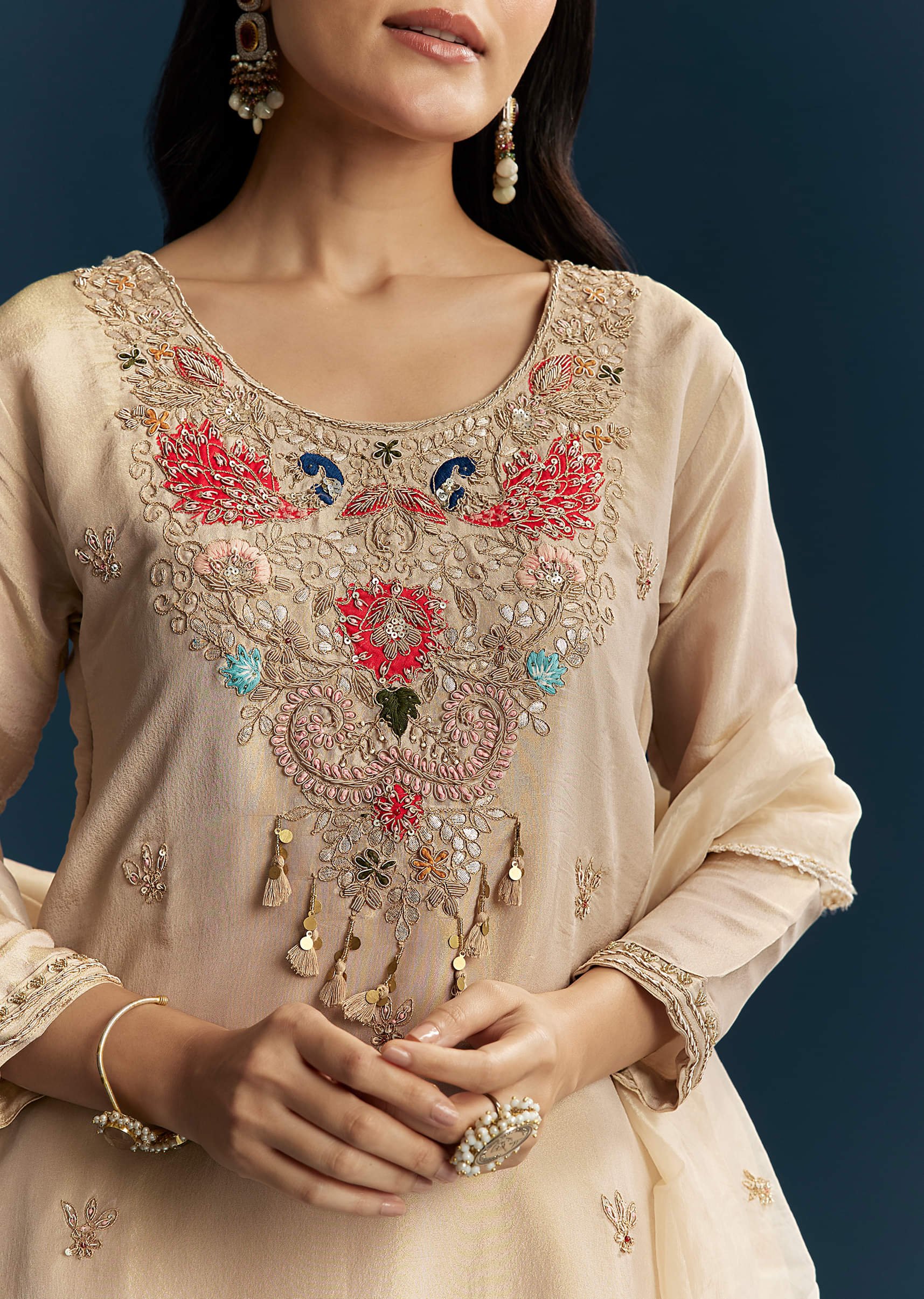 beige-tissue-kurta-set-with-zardosi-and-patch-work-sg345722-4.jpg