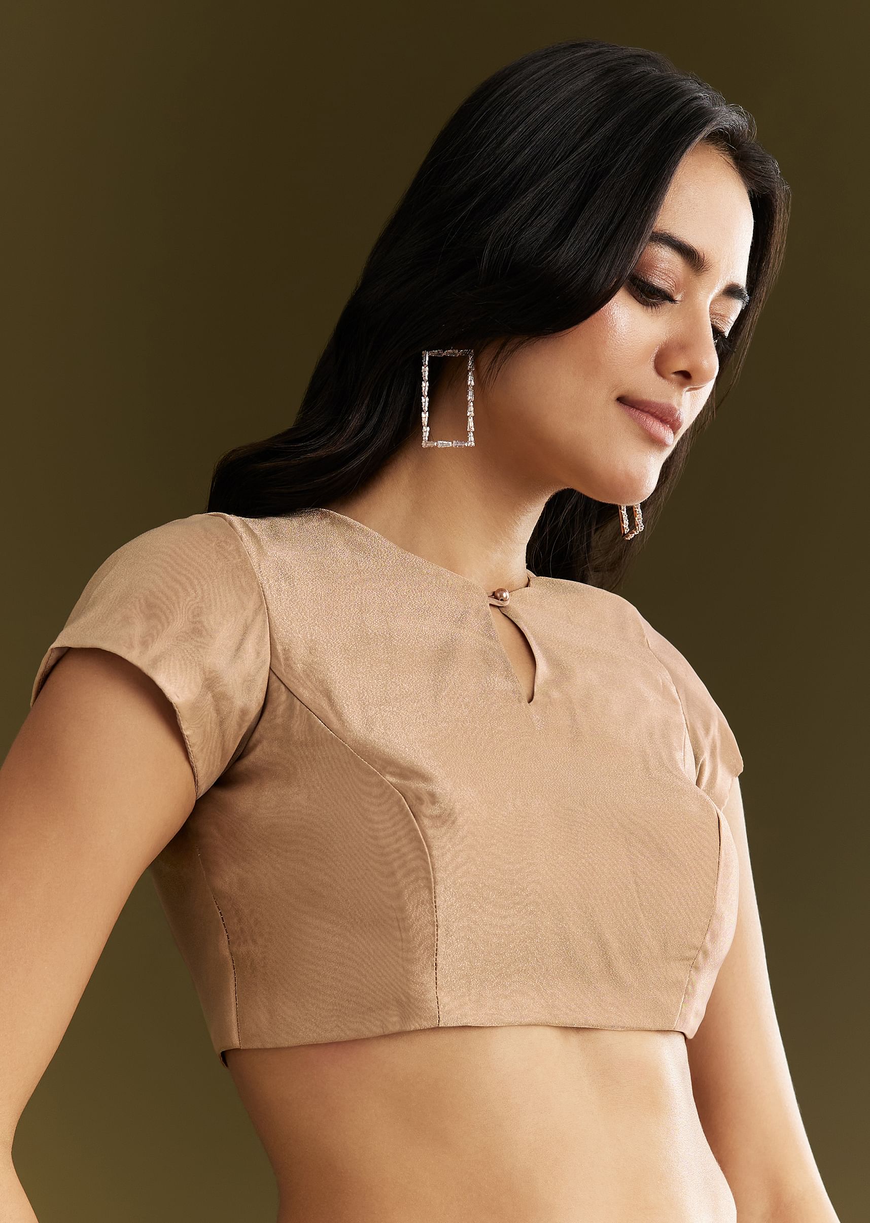 beige-tissue-saree-with-floral-embroidery-and-scallop-border-sg294580-7_8813fdff-353f-479b-a404-e6204f7544b2.jpg