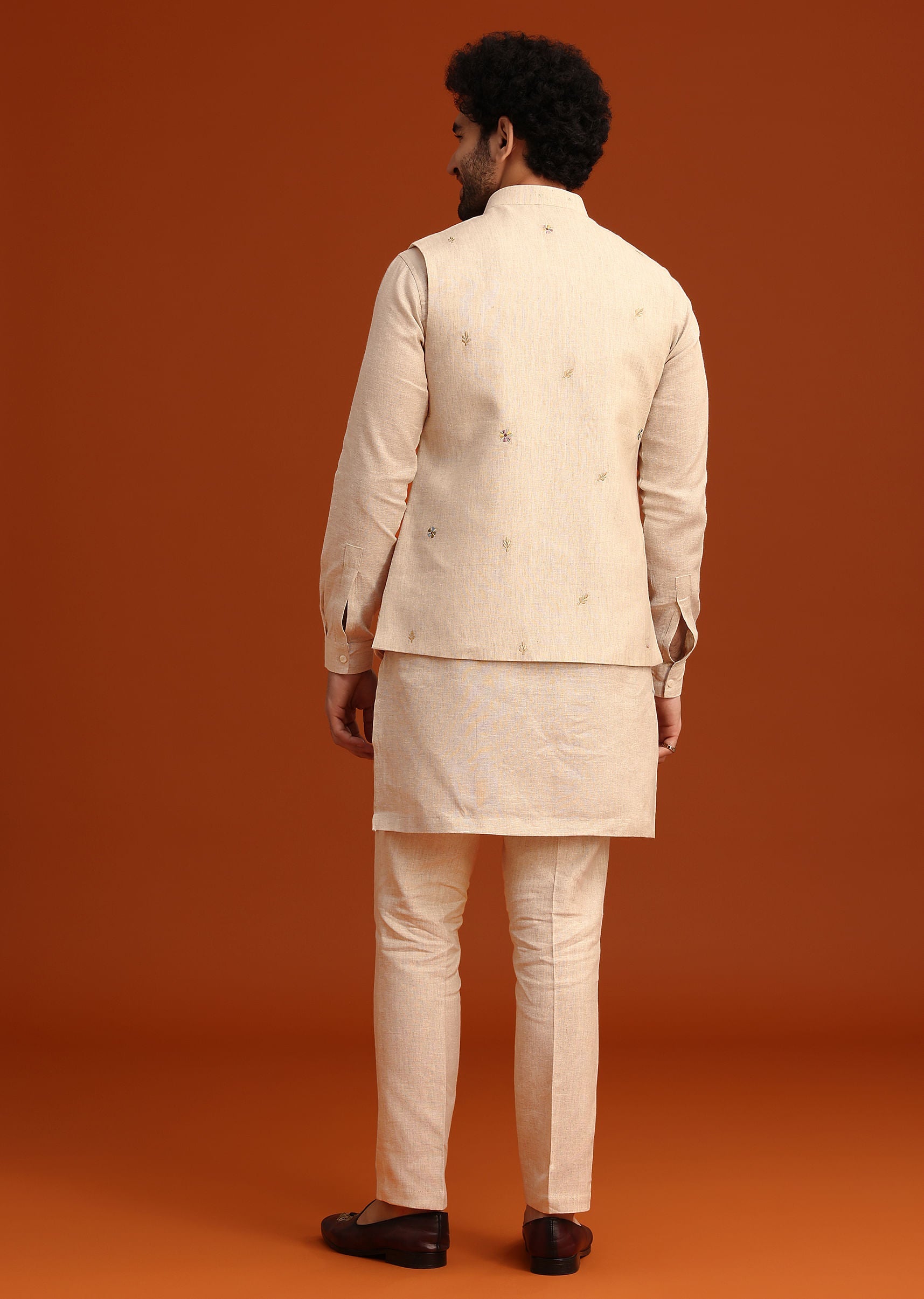 beige_floral_hand_embroidered_kurta_jacket_set-sg273000_7_6bce7593-e58b-4f44-9ca5-43c9ef7a35b4.jpg