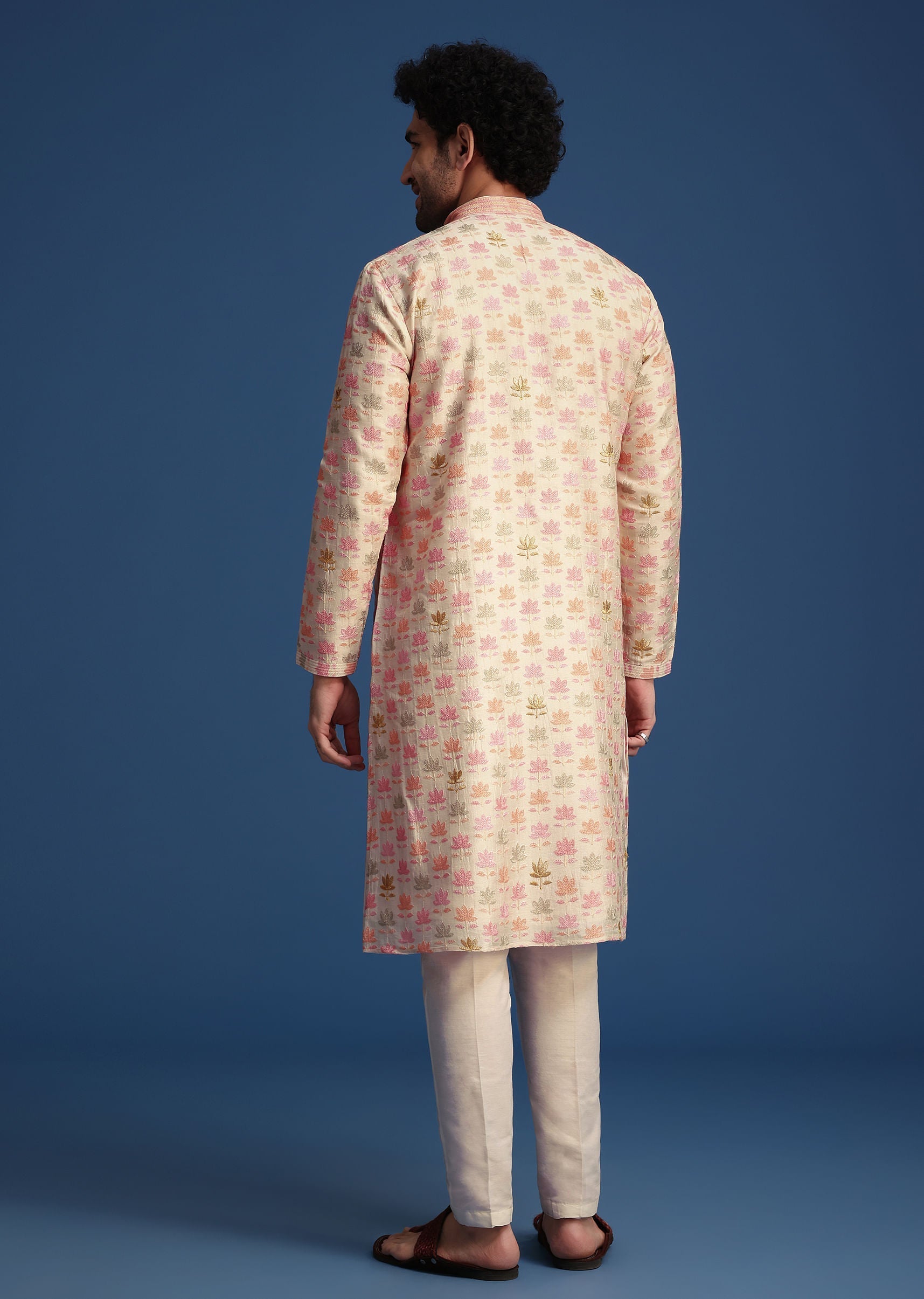 beige_floral_printed_kurta_set-sg263191_3_0e96364a-3446-4c49-b34b-d2717e181a17.jpg