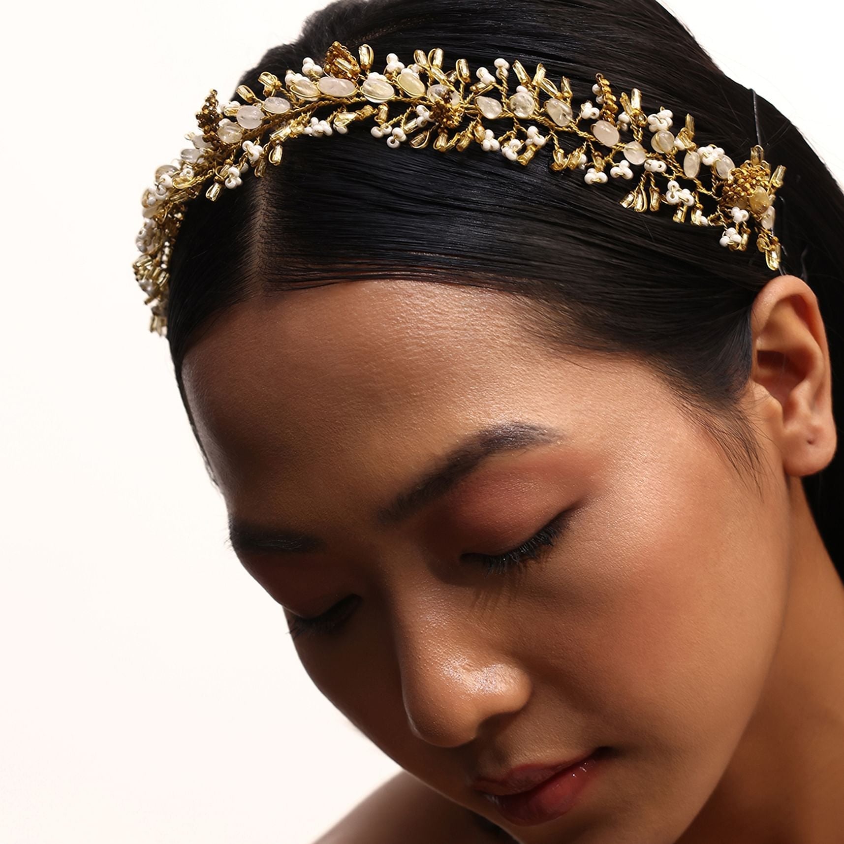 beige_handcrafted_head_gear_in_mix_metal-sg260957_3_6093a83b-1939-40a6-adc2-6907bab4f6dd.jpg