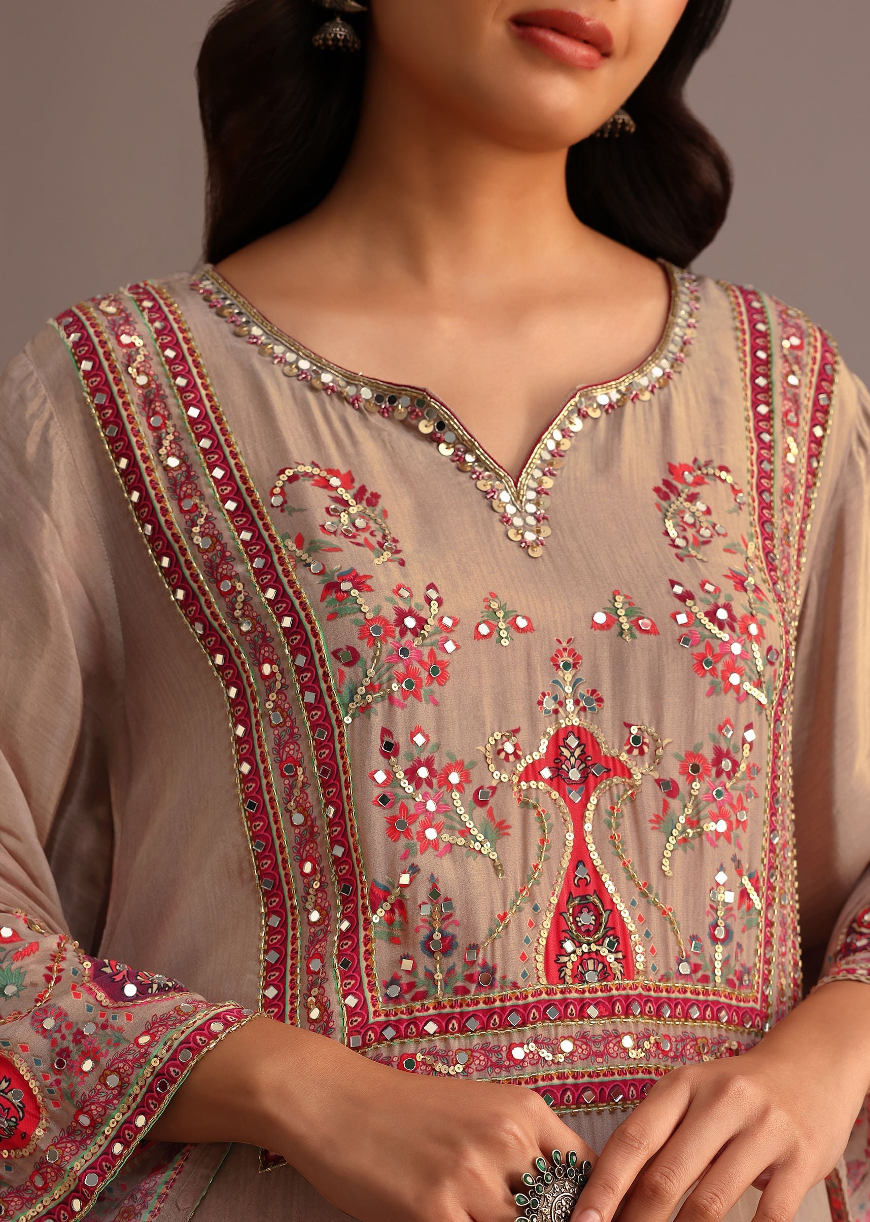 beige_printed_kurti_pant_set_with_chiffon-sg272857_6_644ad0ae-5d51-447f-ac02-62372ffaa76c.jpg