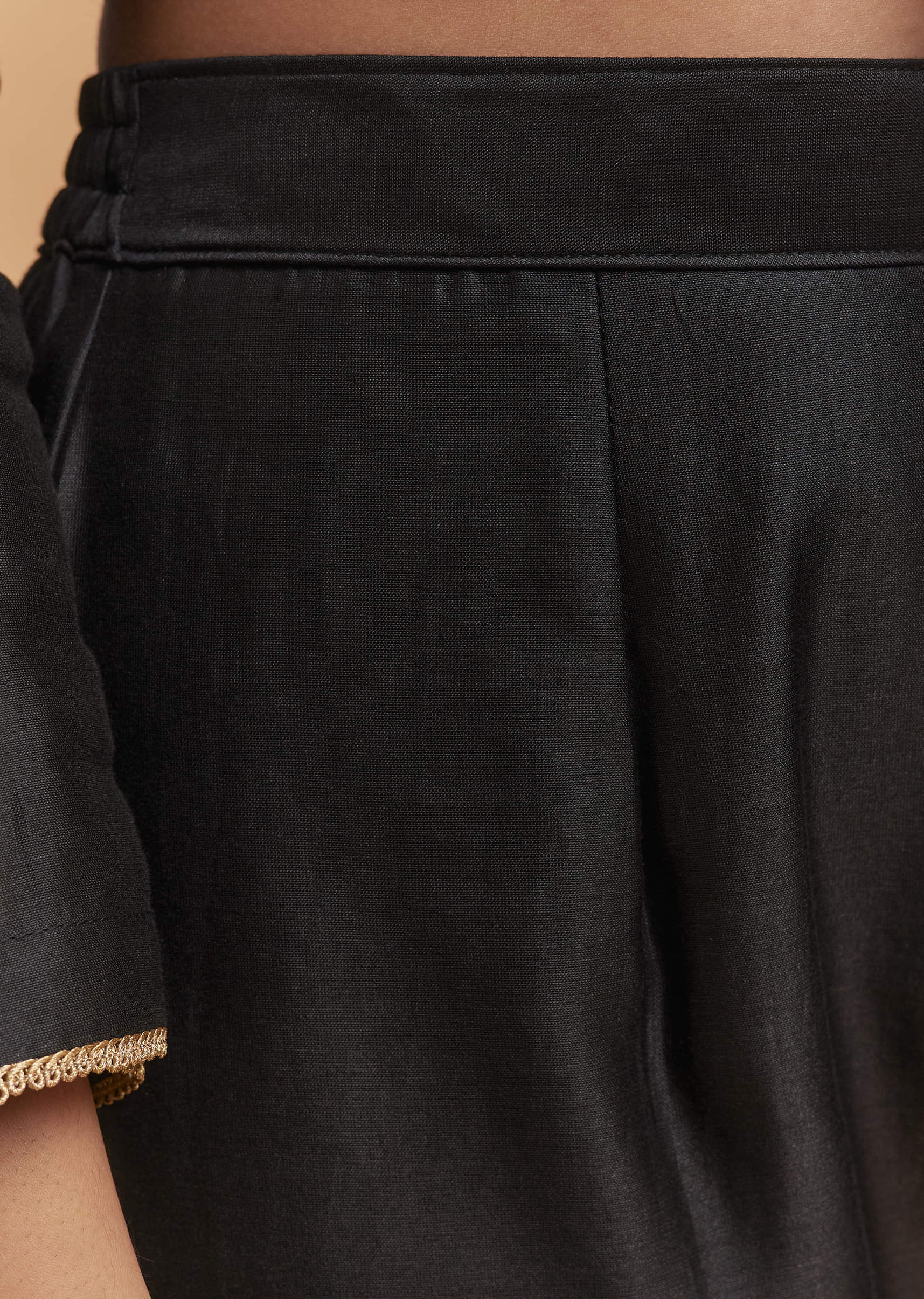black-chanderi-anarkali-suit-with-zari-and-sequins-embroidery-sg346995-6.jpg