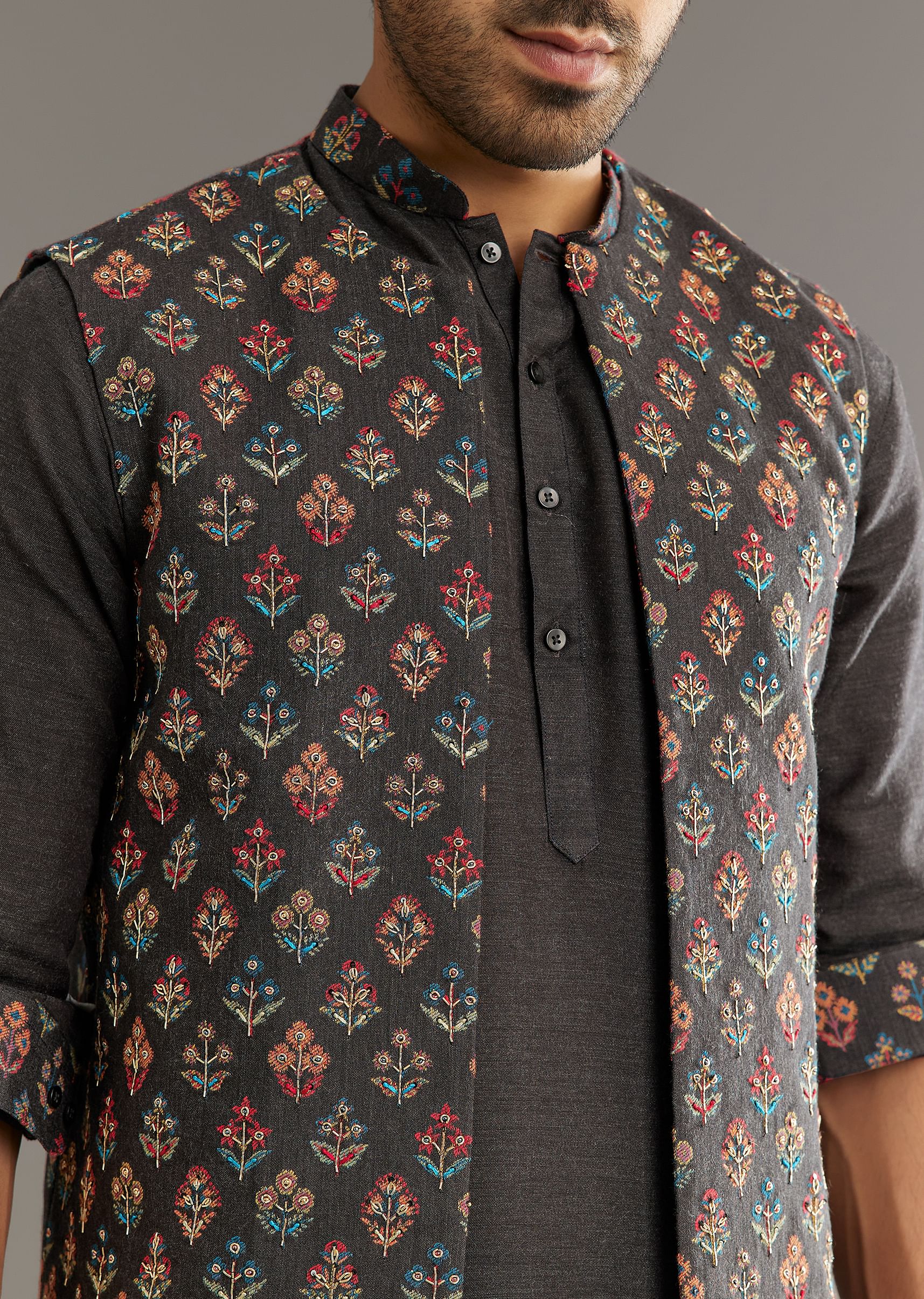black-cotton-silk-kurta-set-with-symmetric-floral-threadwork-sg246792-3_da38731e-3163-4630-a59d-e8c22b3ba205.jpg