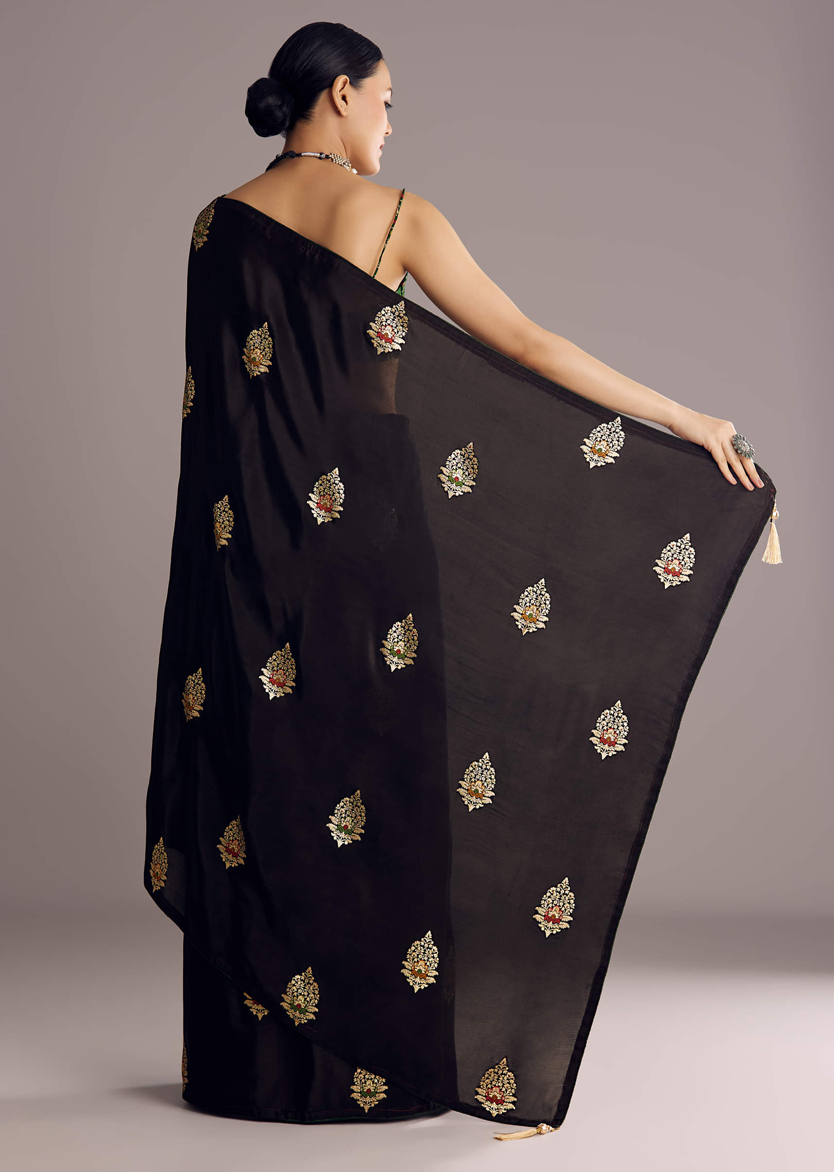 black-dola-silk-saree-with-woven-buttis-sg311873-6_1e1e4e39-0827-4369-af70-f04e09010c1c.jpg