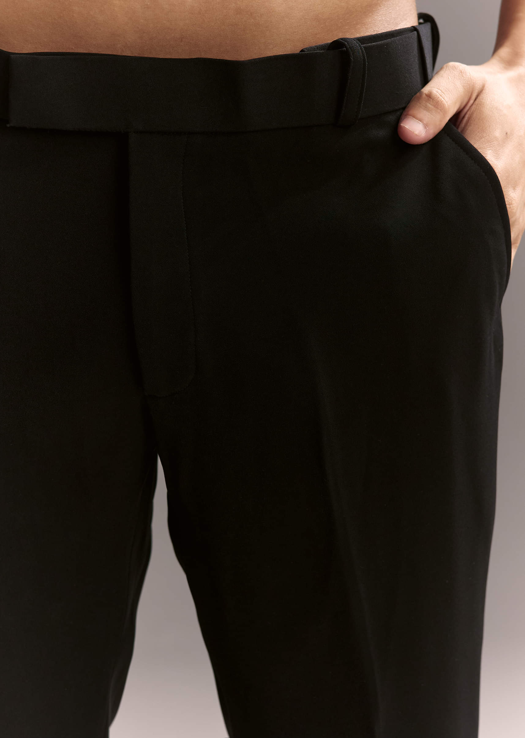 black-indo-western-set-for-men-with-heavy-hand-work-sg327567-7.jpg