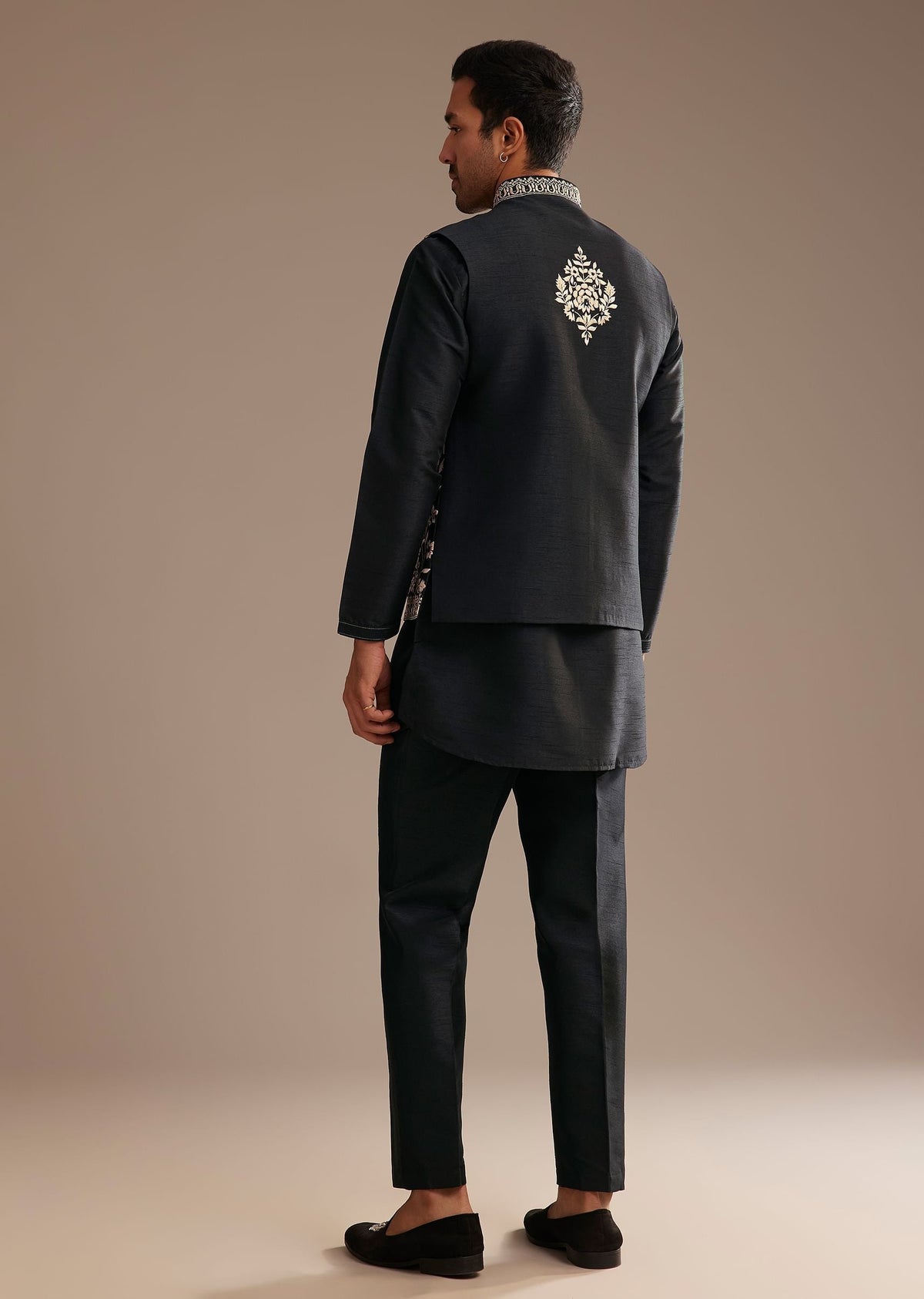 black-kurta-jacket-set-with-resham-and-mirror-work-sg263855-6_91abdf45-f3df-47ba-a263-5ba872cef4a1.jpg
