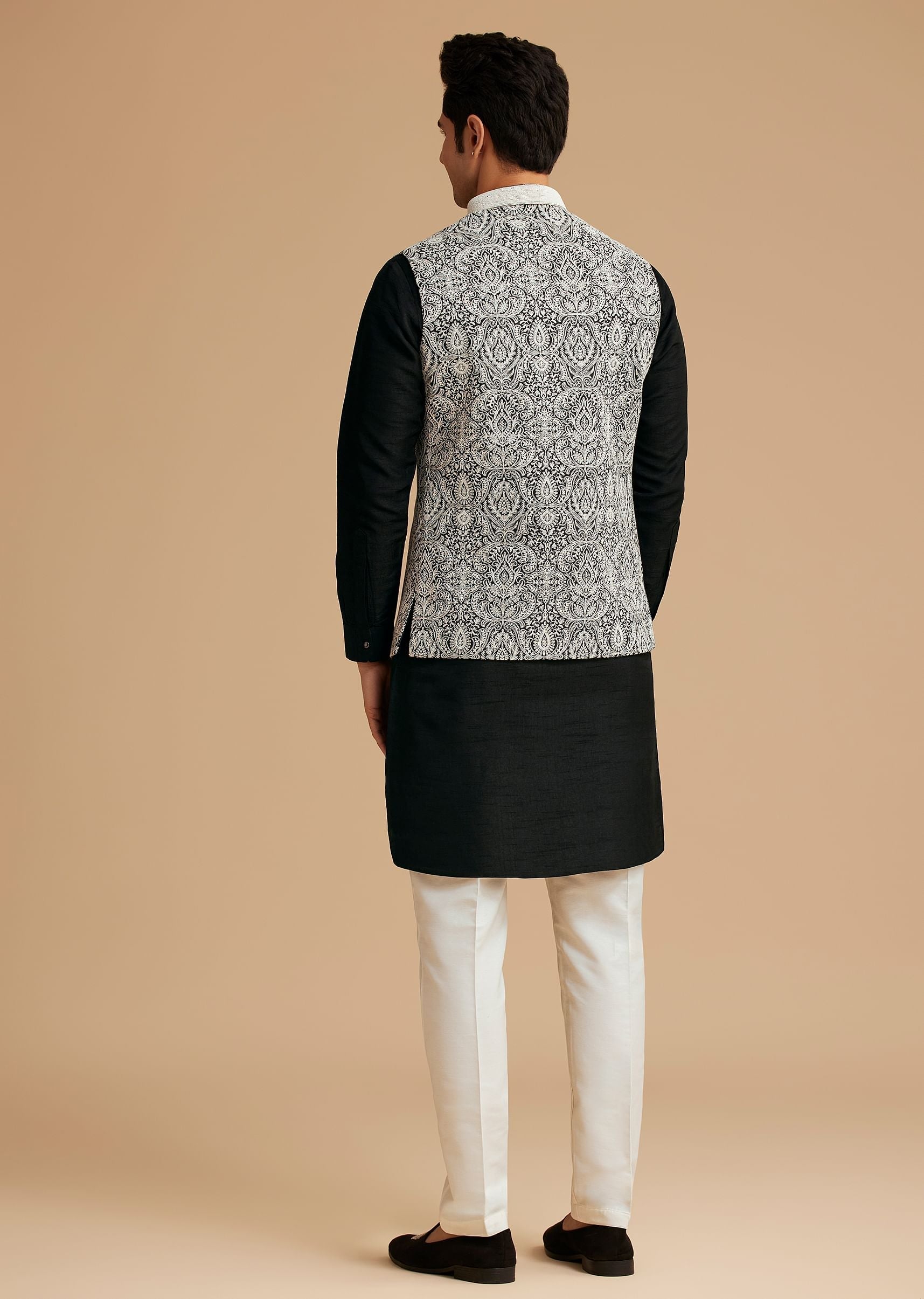 black-kurta-jacket-set-with-resham-work-and-hand-embroidered-collar-sg300247-5_a8fb81f9-35a0-463e-9756-424309cf3400.jpg