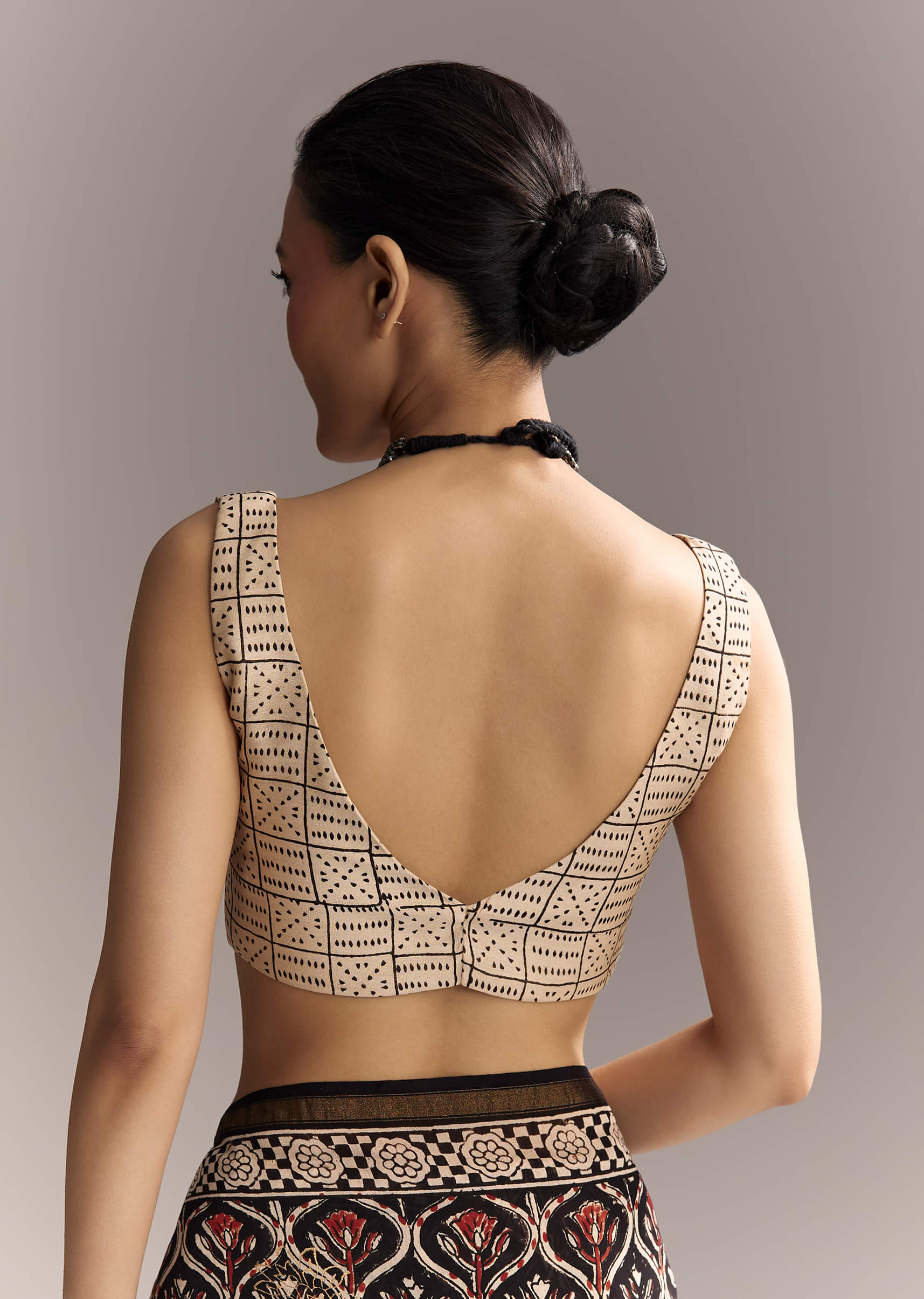 black-linen-saree-with-authentic-ajrakh-print-and-maroon-border-sg311978-8.jpg
