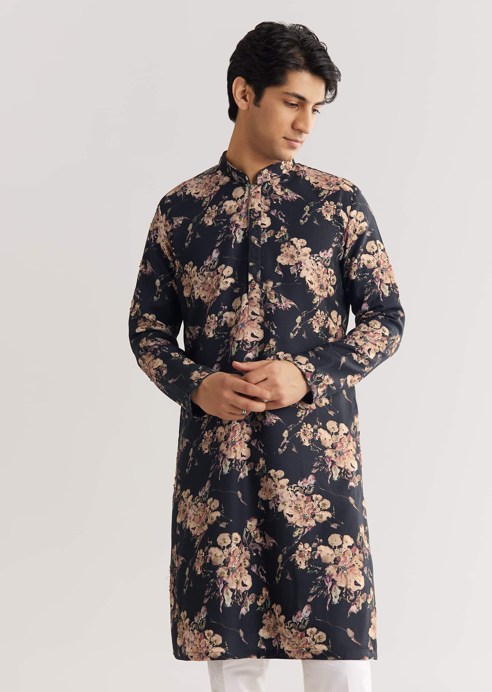 black-pashmina-floral-kurta-set-with-sequin-and-beaded-embroidery-sg323576-1_93246bd8-981a-4411-a283-afef66c6086b.jpg