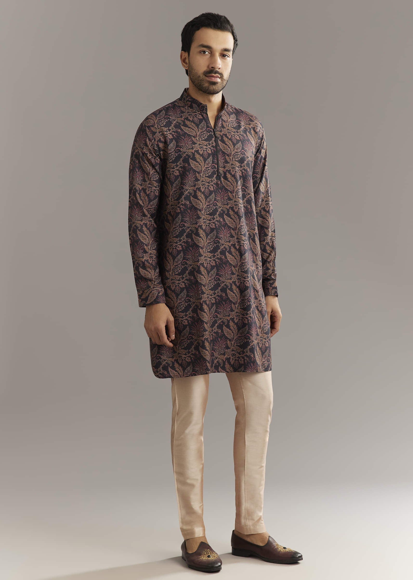 black-pashmina-silk-kurta-set-with-vine-prints-sg302245-1_65033169-2910-419f-b3b4-2a8b109abf43.jpg