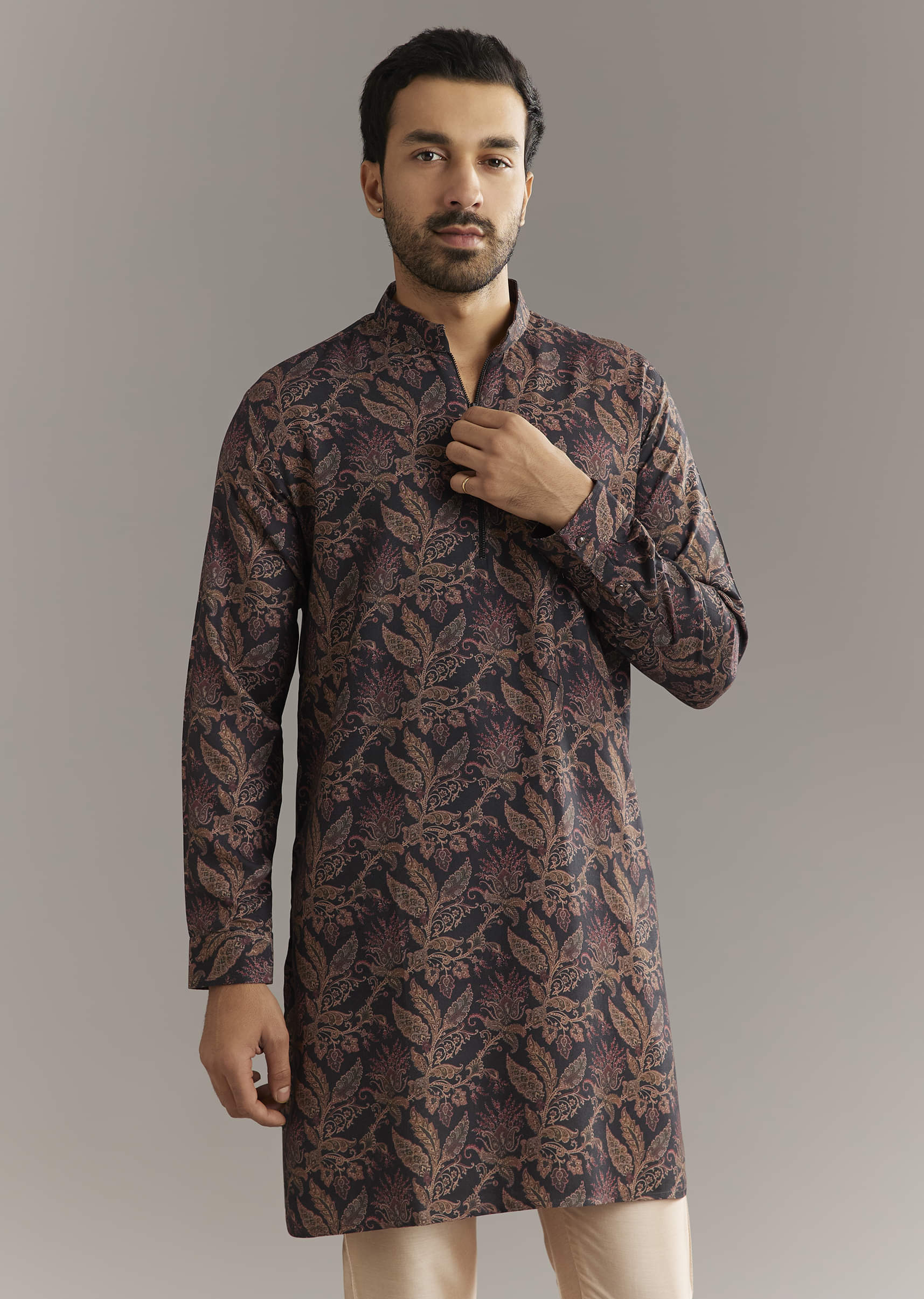 black-pashmina-silk-kurta-set-with-vine-prints-sg302245-4_1fe2219e-0609-4127-b0ac-1cf864ae9ebf.jpg