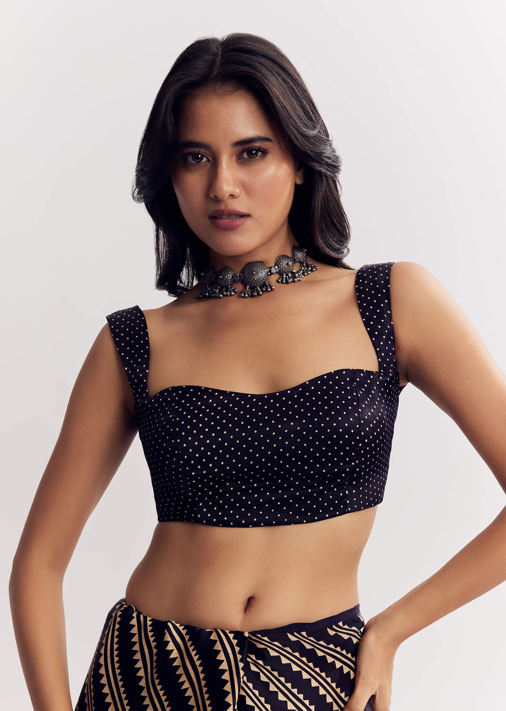 black-satin-saree-with-lehariya-print-and-mirror-sequins-zari-embroidery-sg316230-7_1e77e515-e006-461b-9b51-7fb4407fbb58.jpg