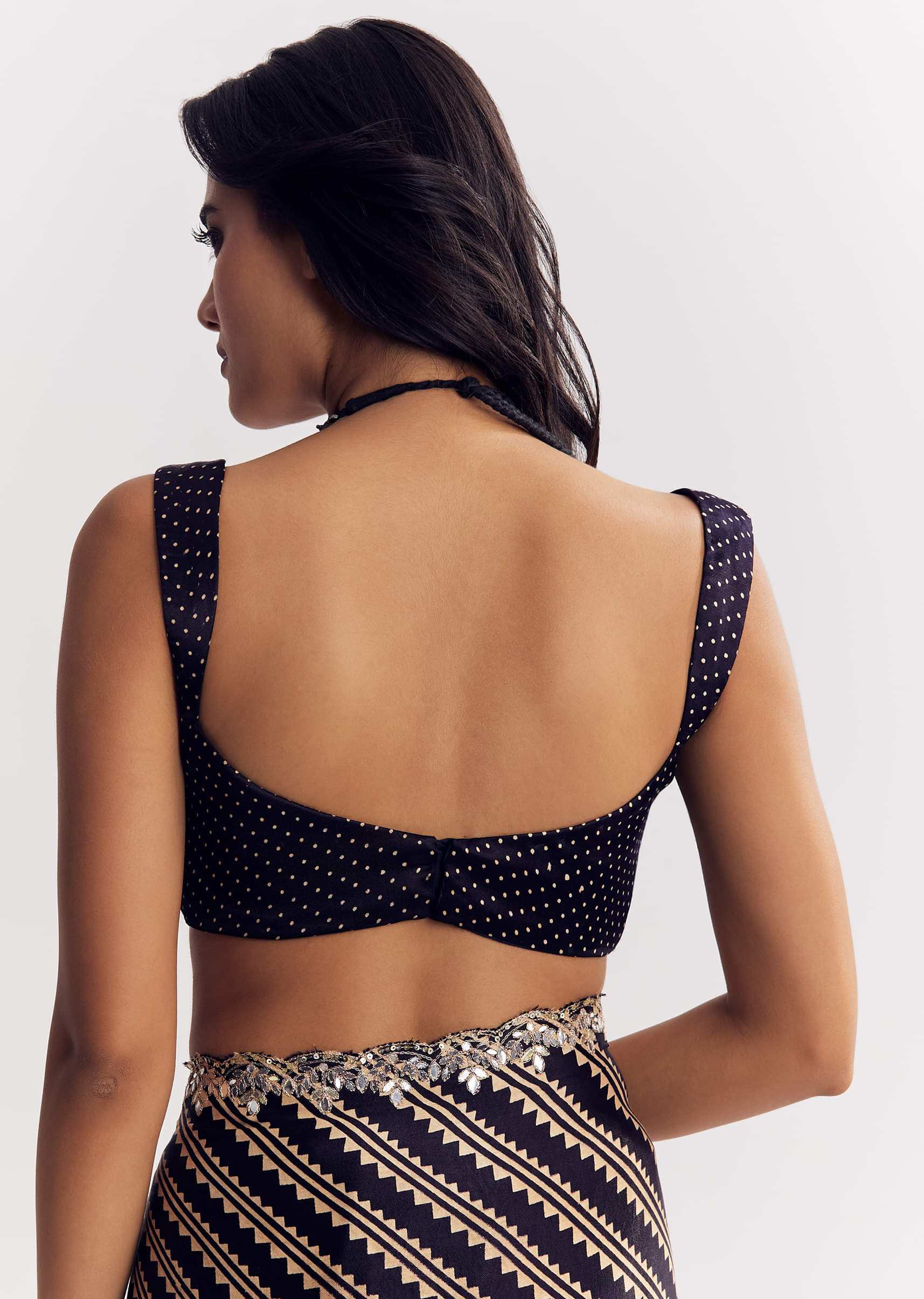 black-satin-saree-with-lehariya-print-and-mirror-sequins-zari-embroidery-sg316230-8_2c0d6820-2d95-42b4-850e-2c212c204b1c.jpg