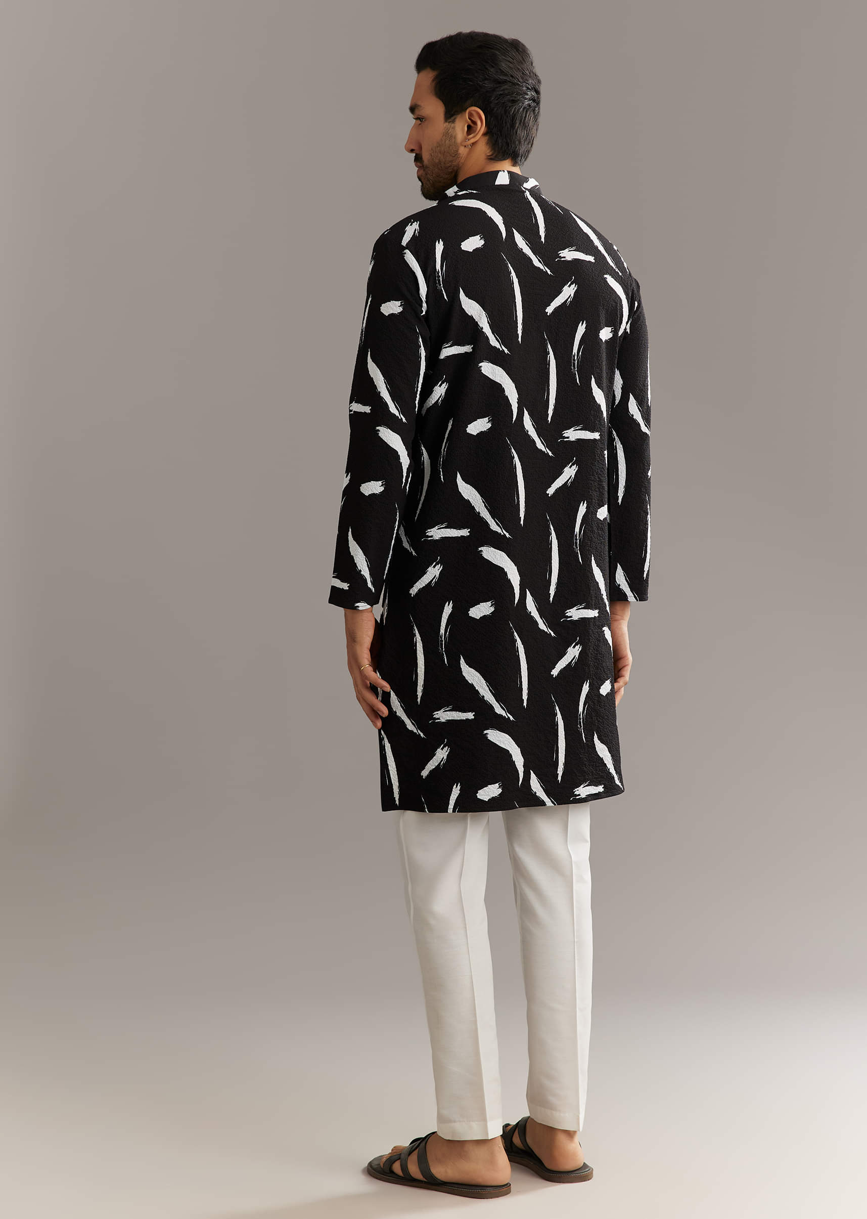 black-silk-kurta-set-with-abstract-prints-sg313887-5_d9fec9d9-00b7-4d93-bb2f-3a77f16a73e3.jpg