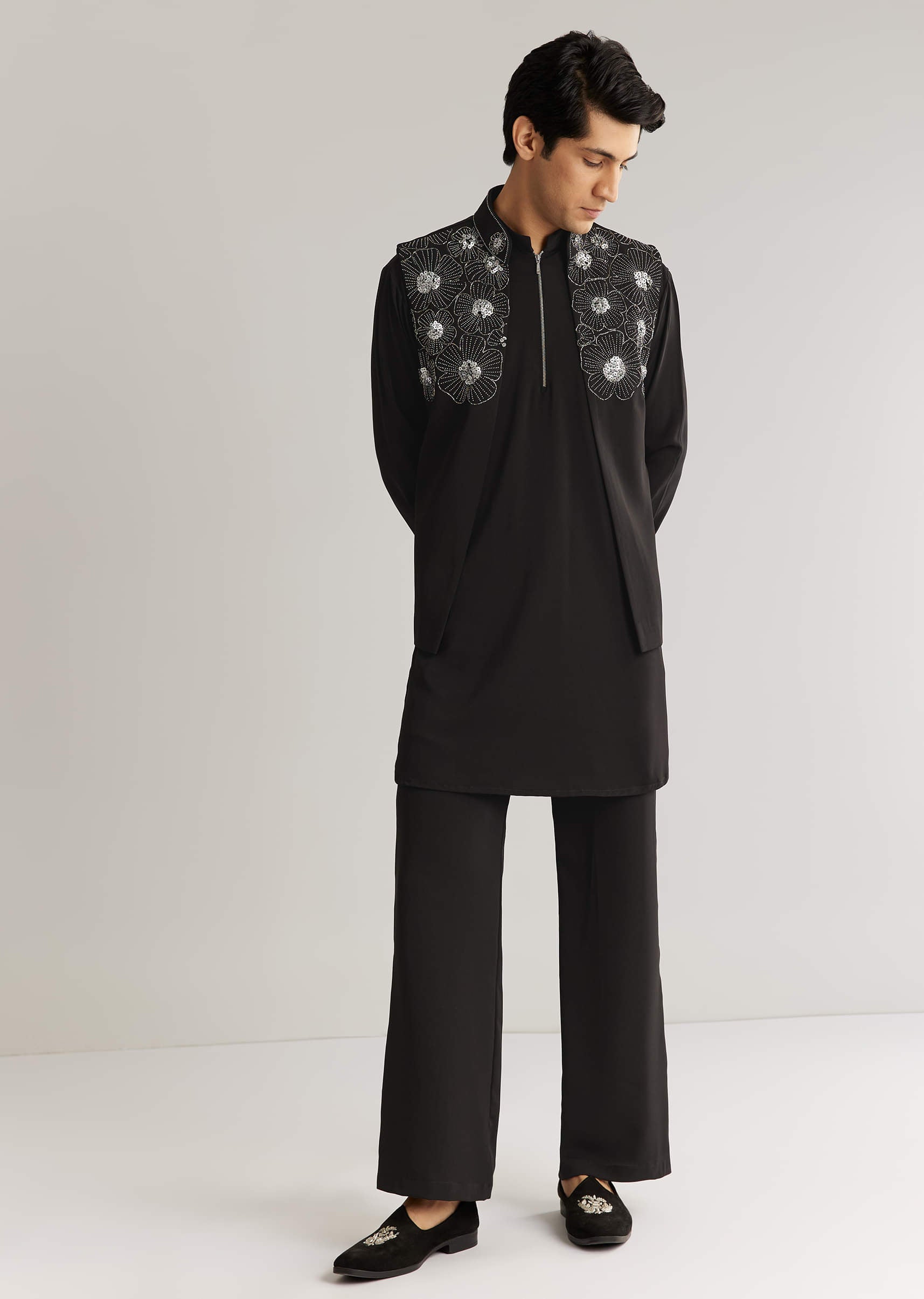 black-suiting-cutdana-sequins-floral-kurta-jacket-set-sg323448-2_1b18a666-6d34-43ae-b6de-ae94199b5f1a.jpg