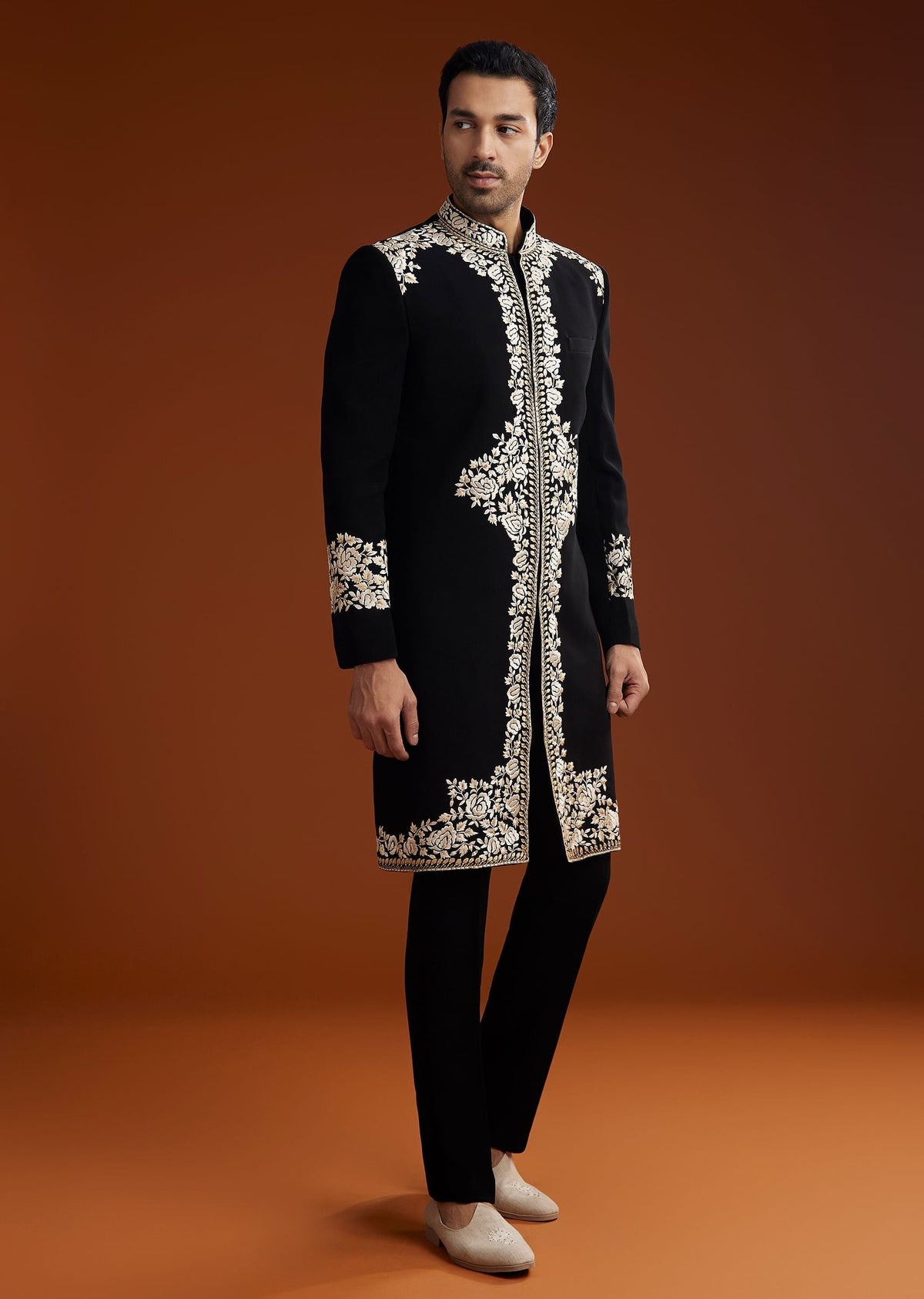 black-suiting-indo-jacket-set-with-floral-resham-embroidery-sg304574-3_a2d2d4ac-a296-4344-9a96-2788322f91f6.jpg