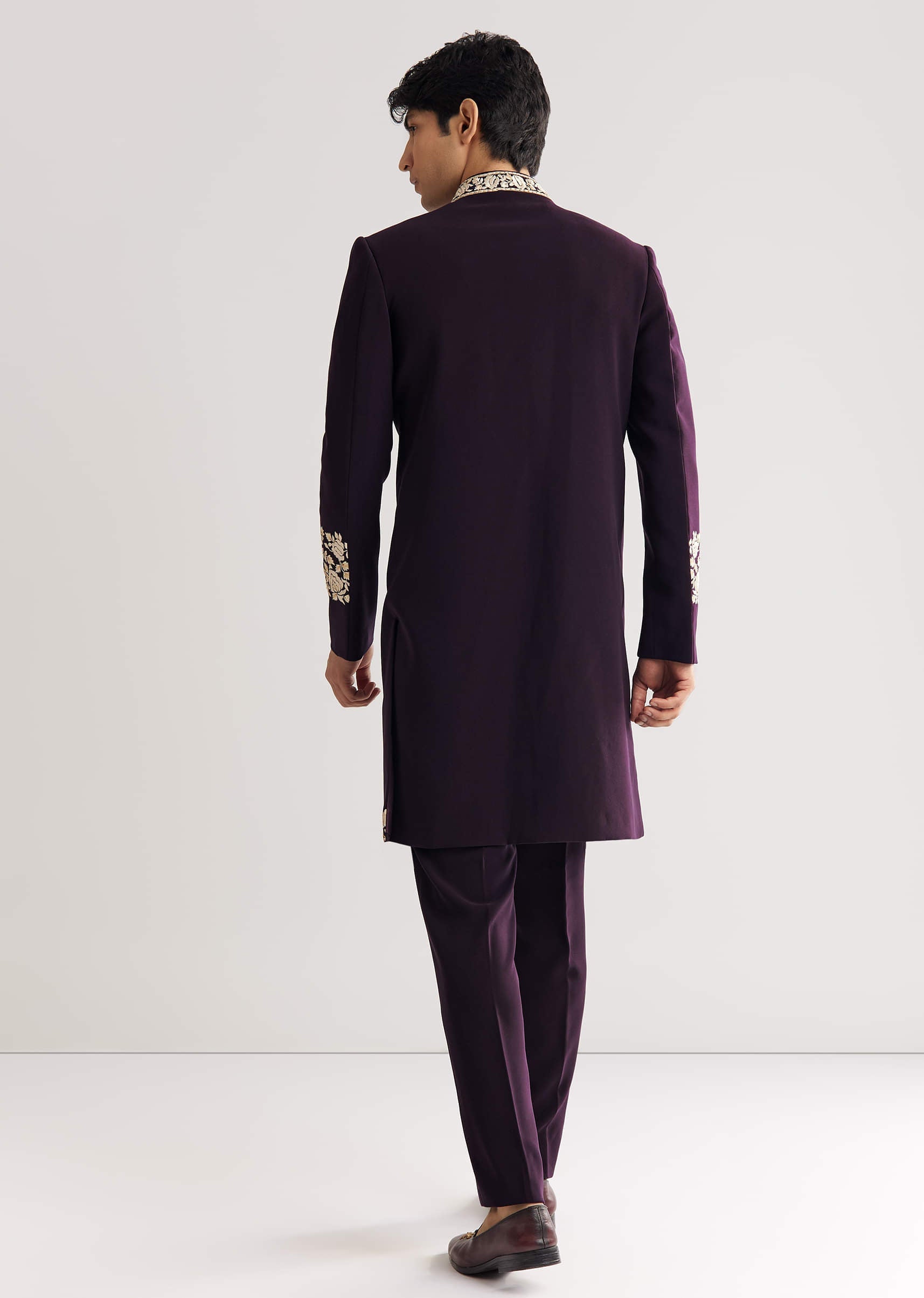 black-suiting-indo-western-with-floral-thread-embroidery-sg310695-5_1_d4d072ca-23fe-4087-a187-2e865f8f9b3c.jpg