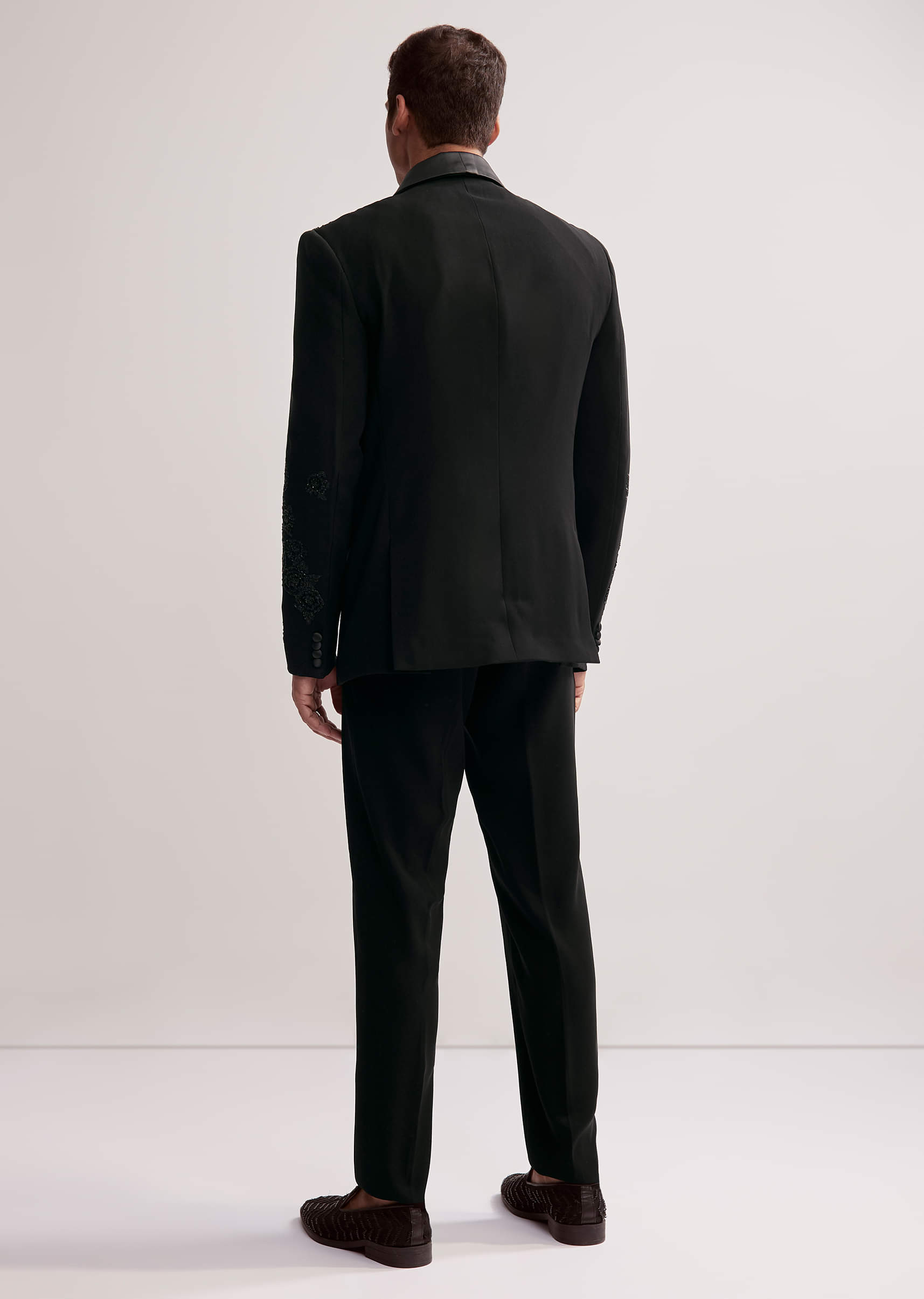 black-tuxedo-for-men-with-cut-work-shawl-collar-sg354400-5.jpg