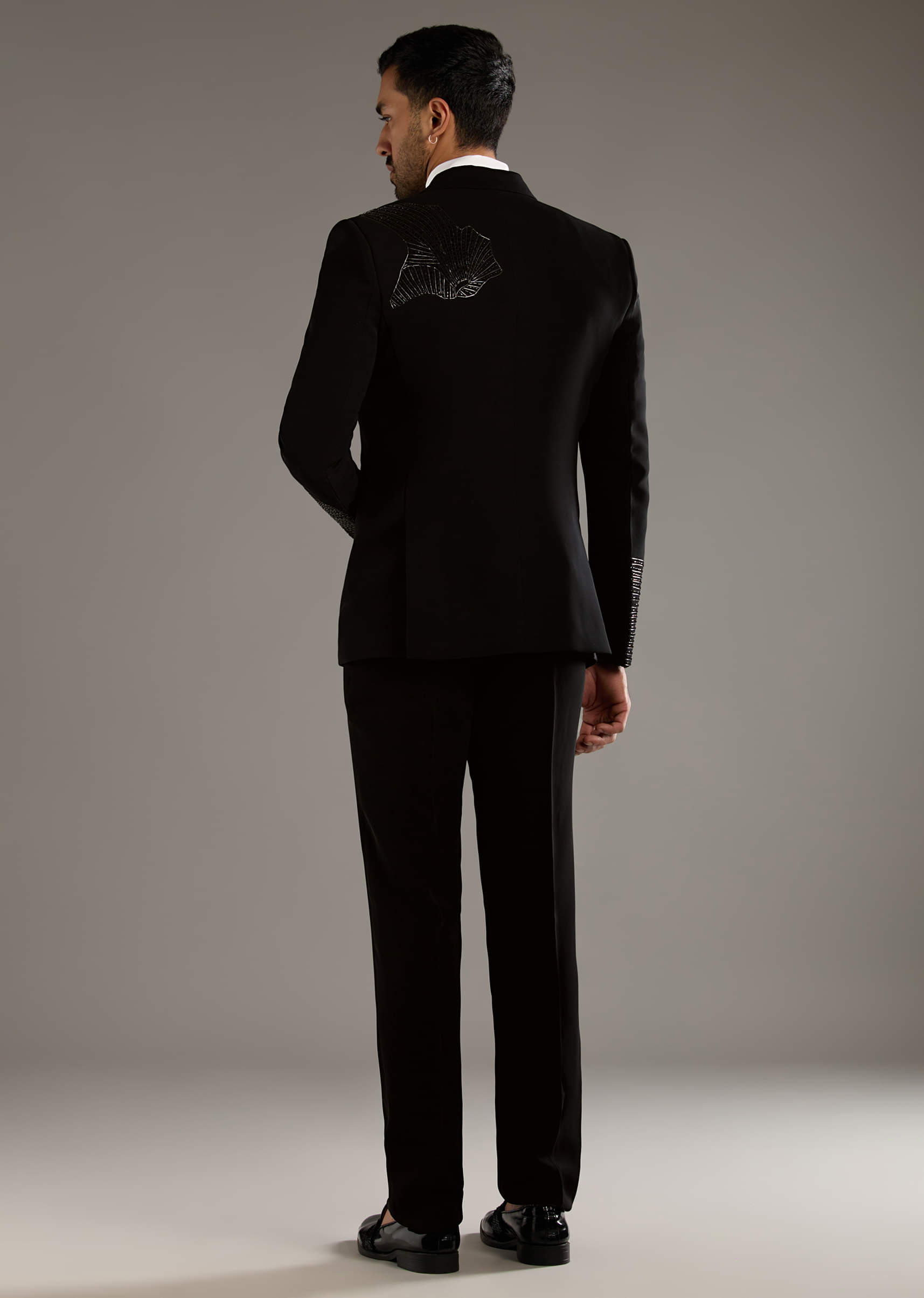 black-tuxedo-for-men-with-leather-and-dori-work-sg359554-5.jpg
