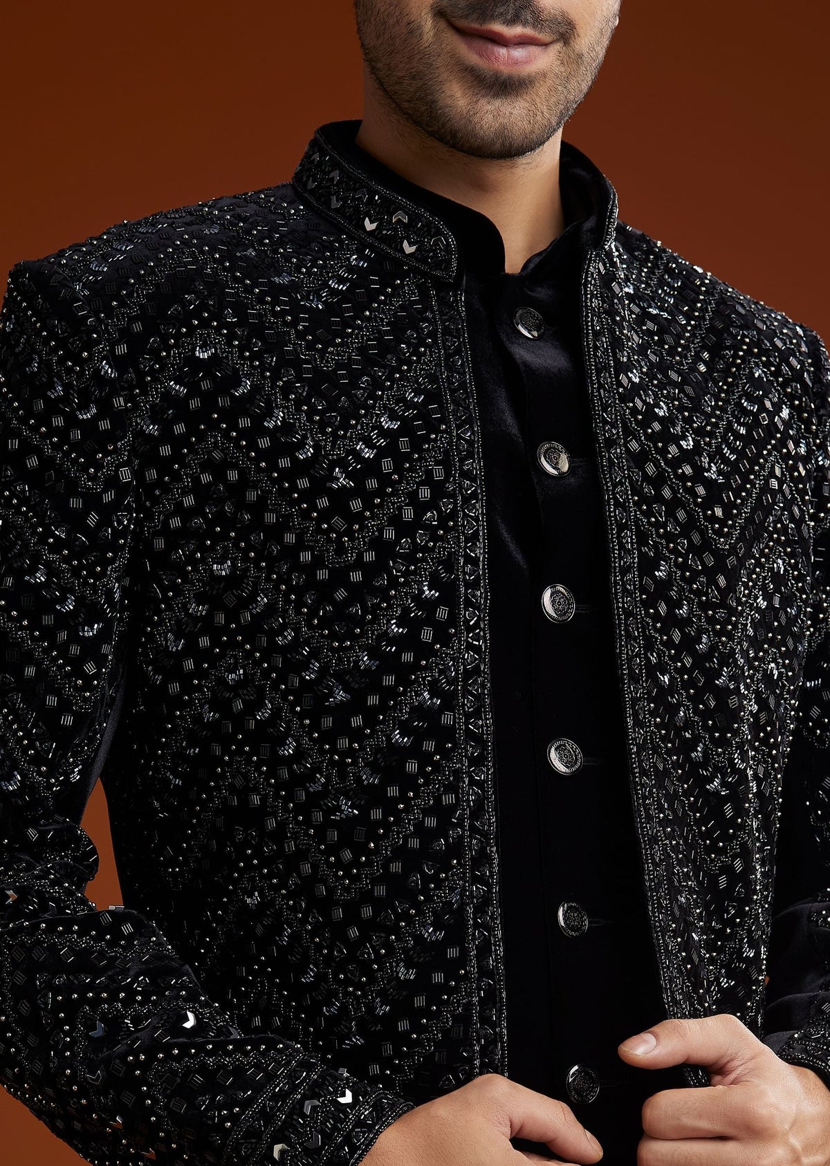 black-velvet-embellished-indo-jacket-set-sg304598-3_c54ca048-8ce5-4f78-9635-1e4fb4141d9e.jpg