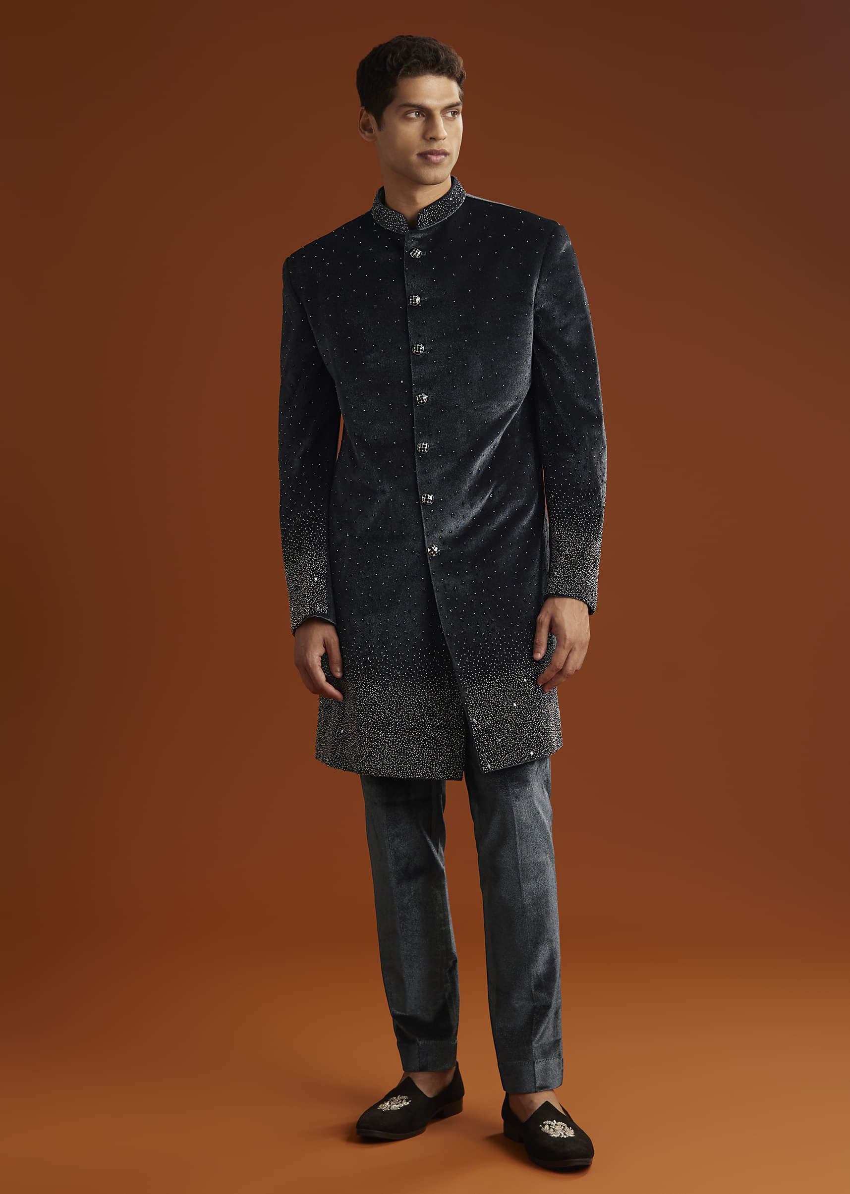 black-velvet-indo-western-set-for-men-with-stone-work-sg343988-3.jpg