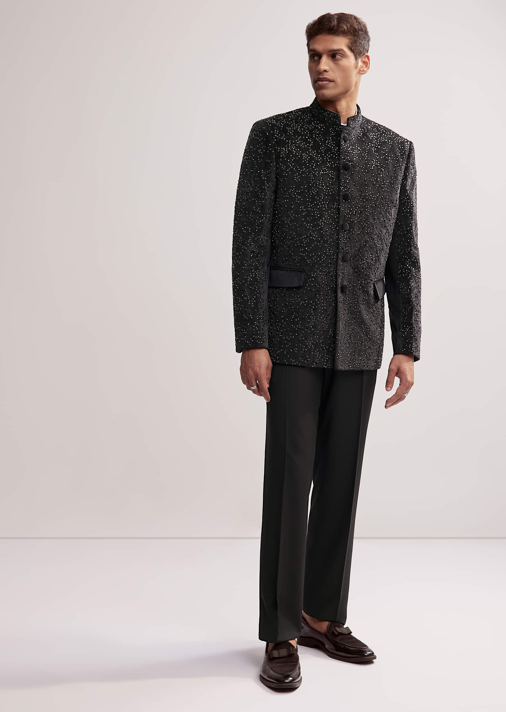 black-velvet-jodhpuri-set-for-men-with-cutdana-work-sg354408-1_76531138-3172-4f37-ae97-033d87e03bb9.jpg