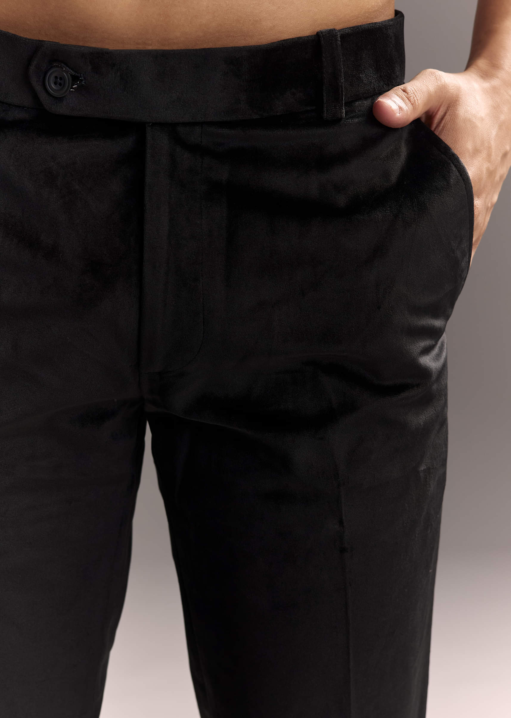 black-velvet-jodhpuri-suit-for-men-with-cutdana-embroidery-sg333172-6.jpg